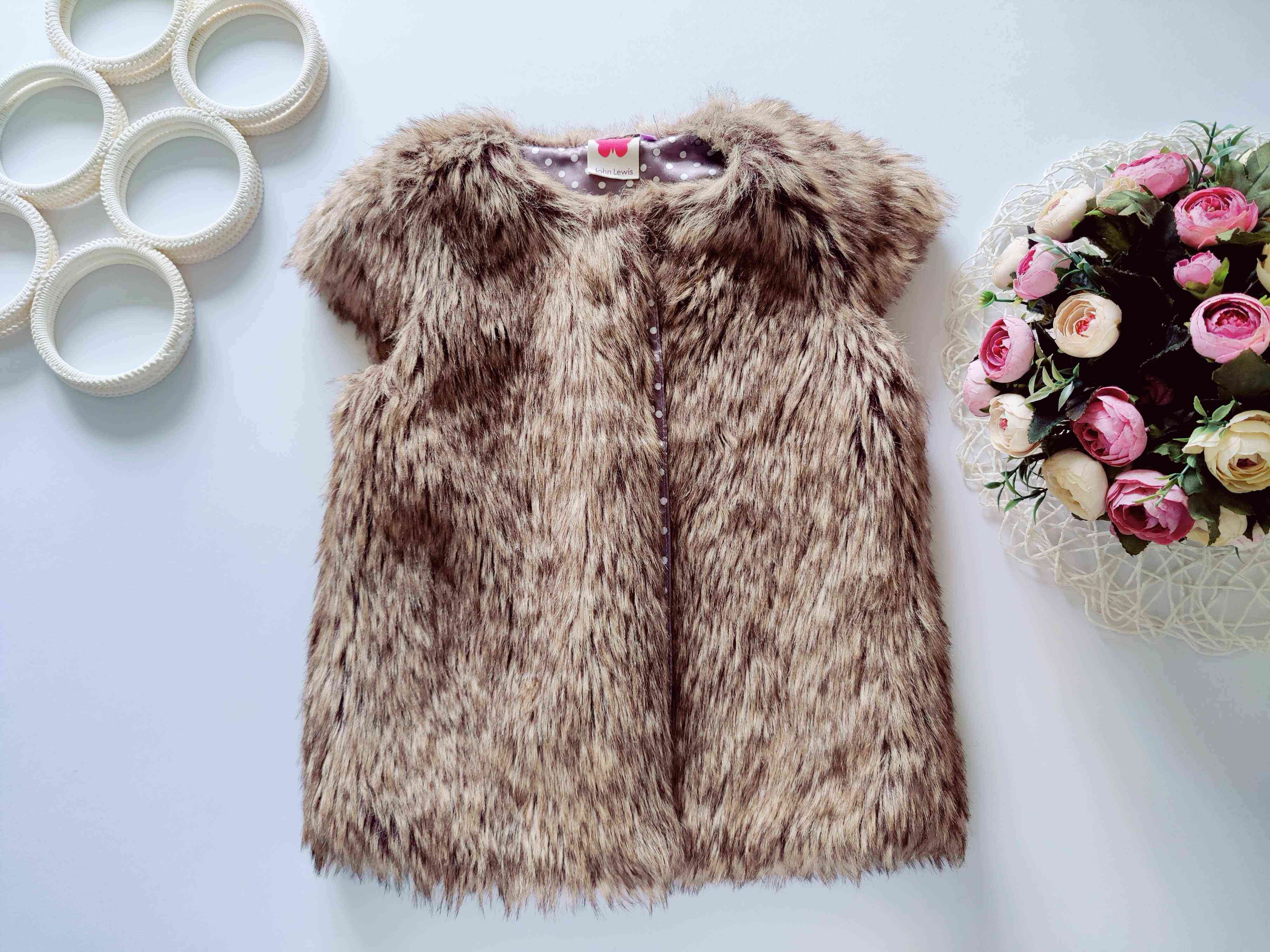 9 років, зріст 134 Хутряний дитячий жилет