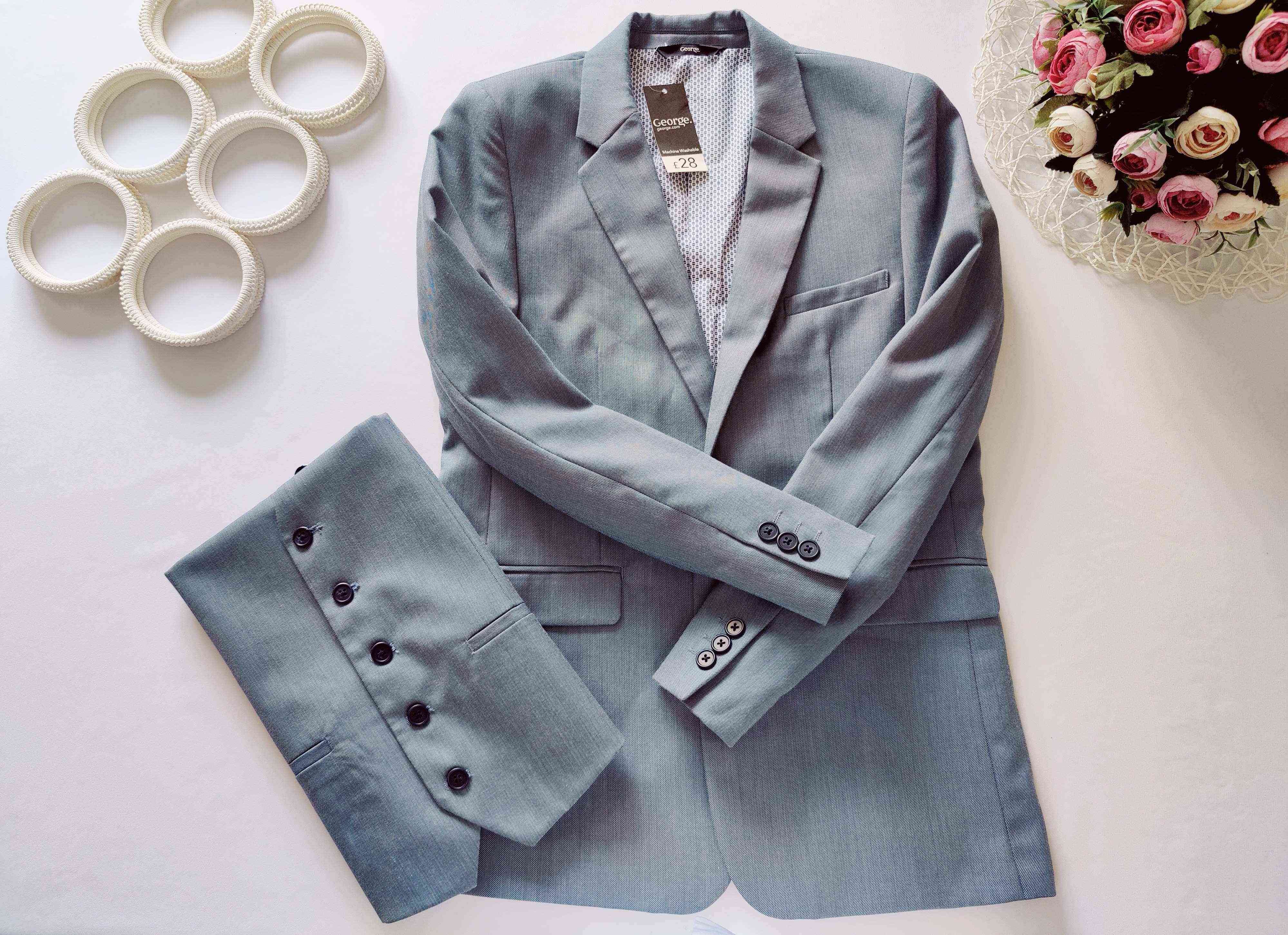 12,13 років, зріст 152,158 Новий костюм (піджак + жилет)