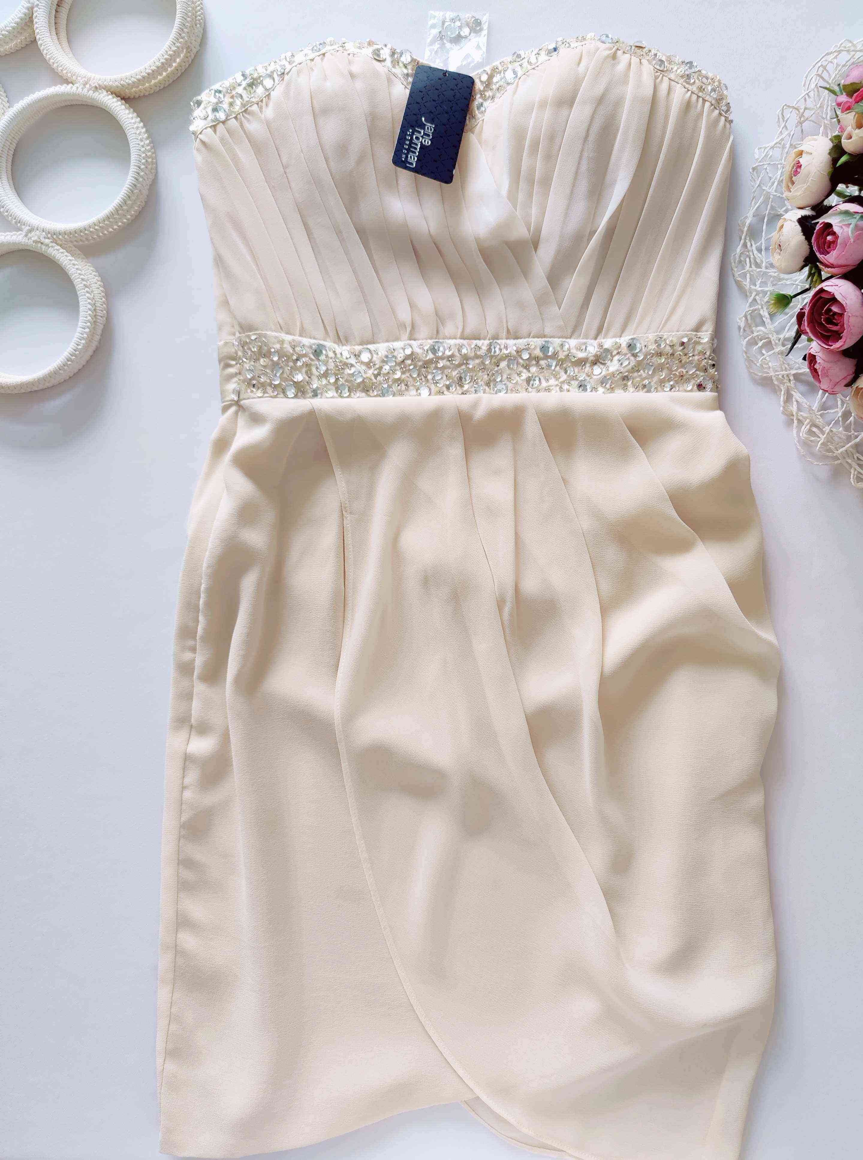 8\34 Нова брендова жіноча сукня