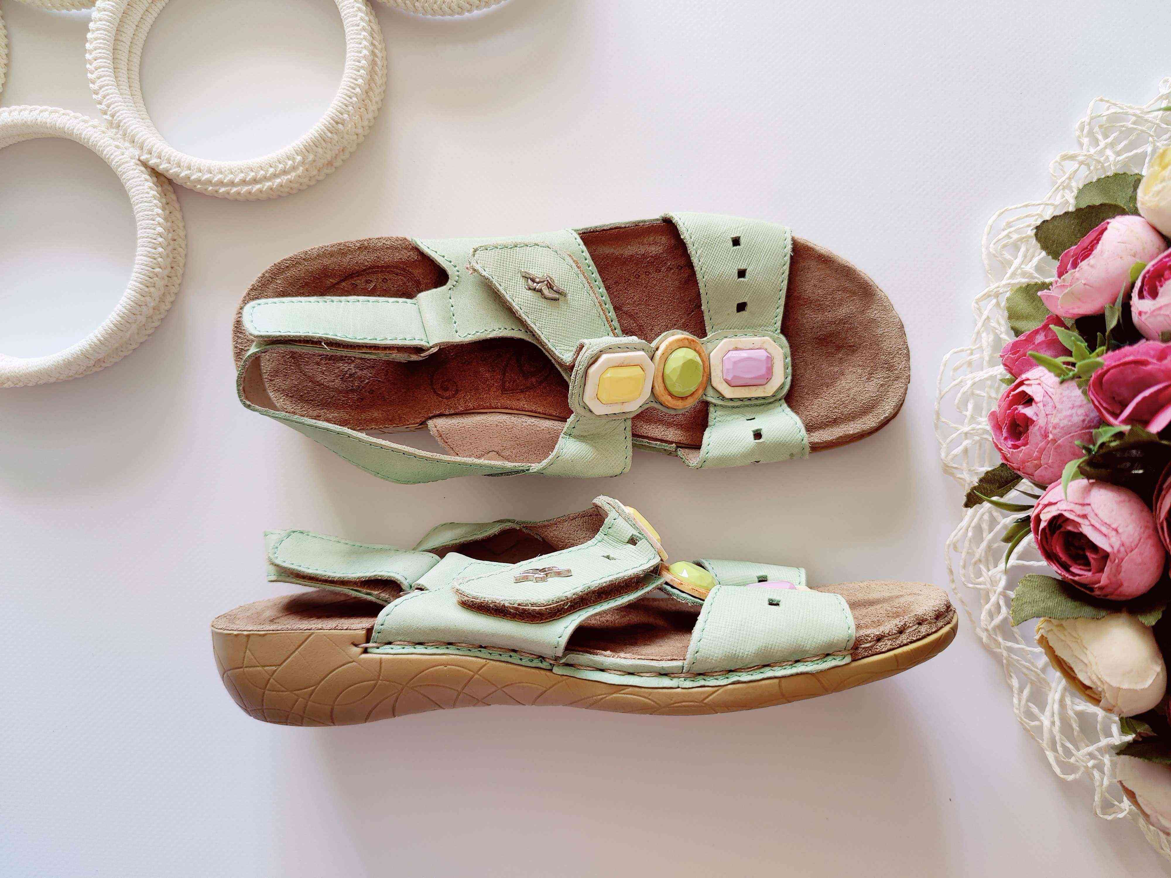 37 (24,5 см) Жіночі босоніжки