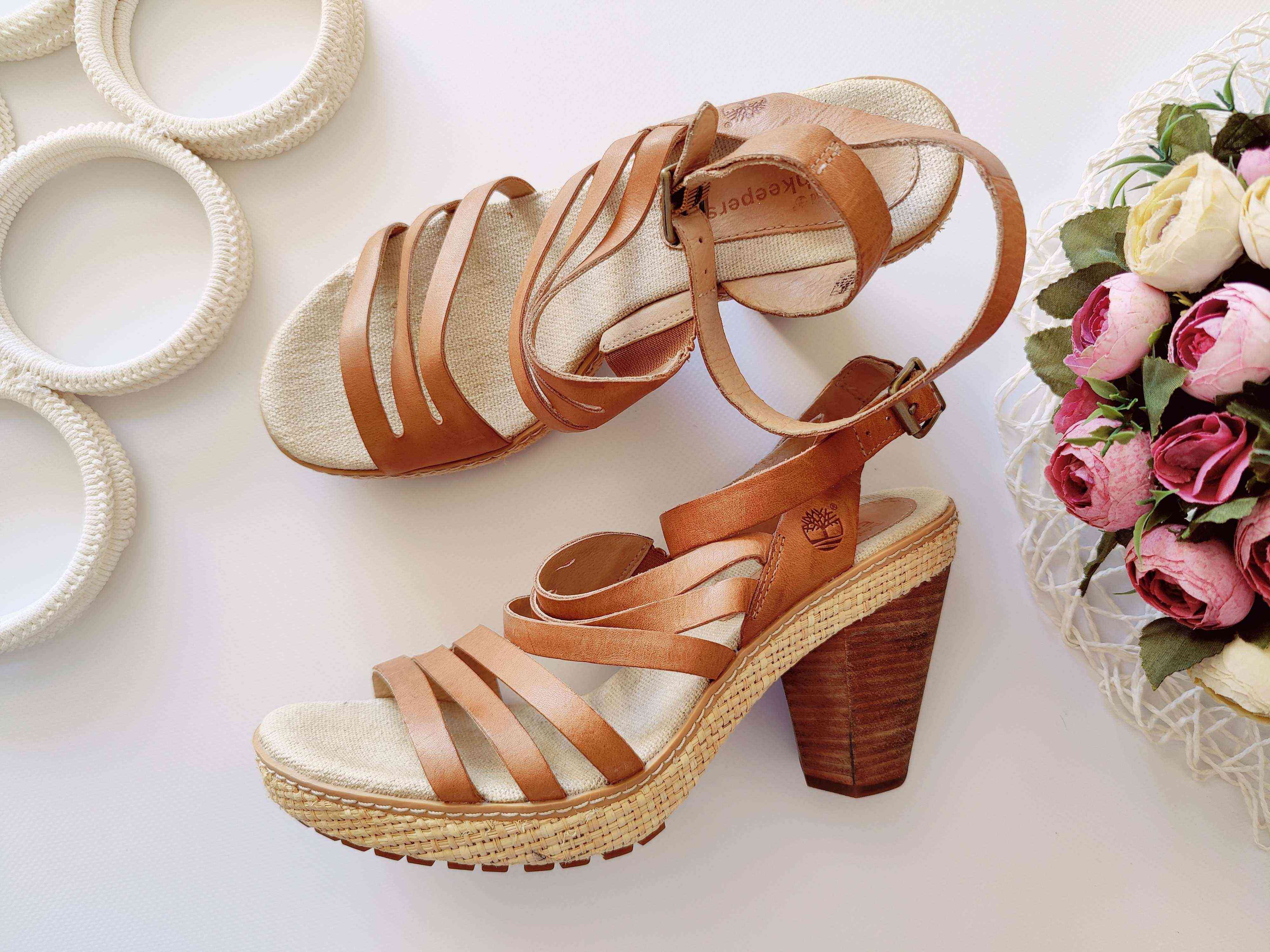 40 (26 см) Фірмові босоніжки