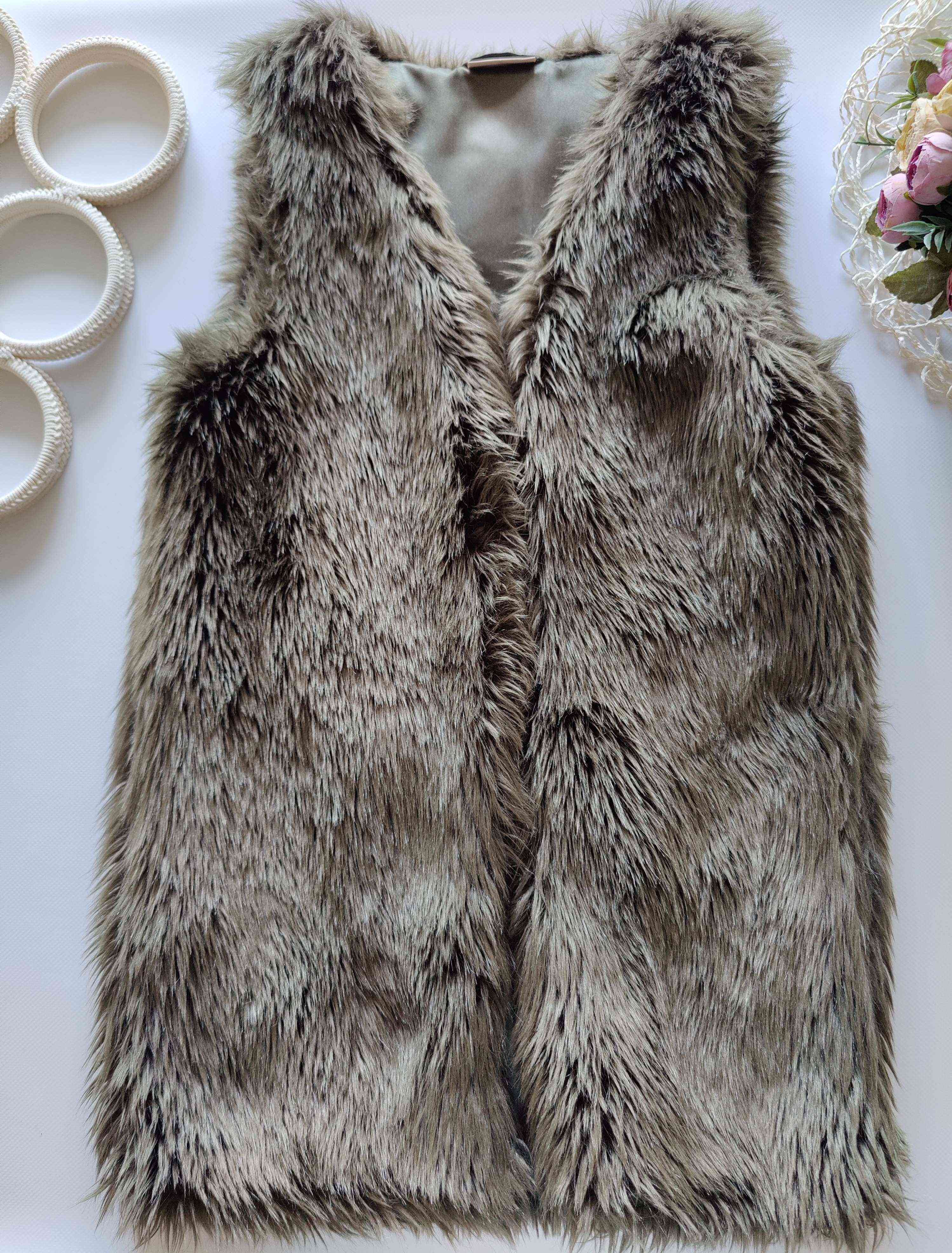 11 років, зріст 146 Хутряний дитячий жилет колір хакі