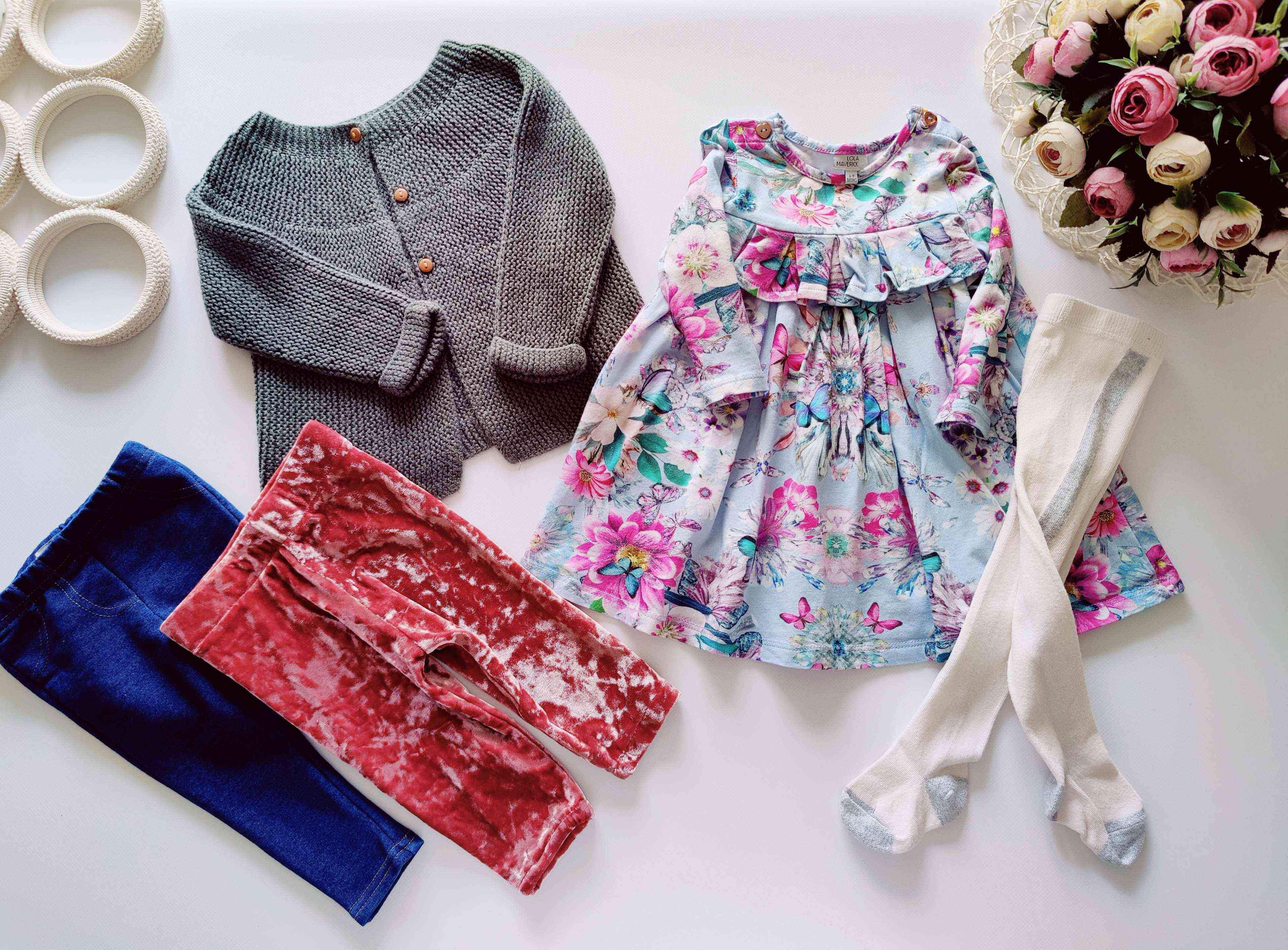 6,9 мес, рост 68,74 Платье, кардиган, колготки и двое штанов