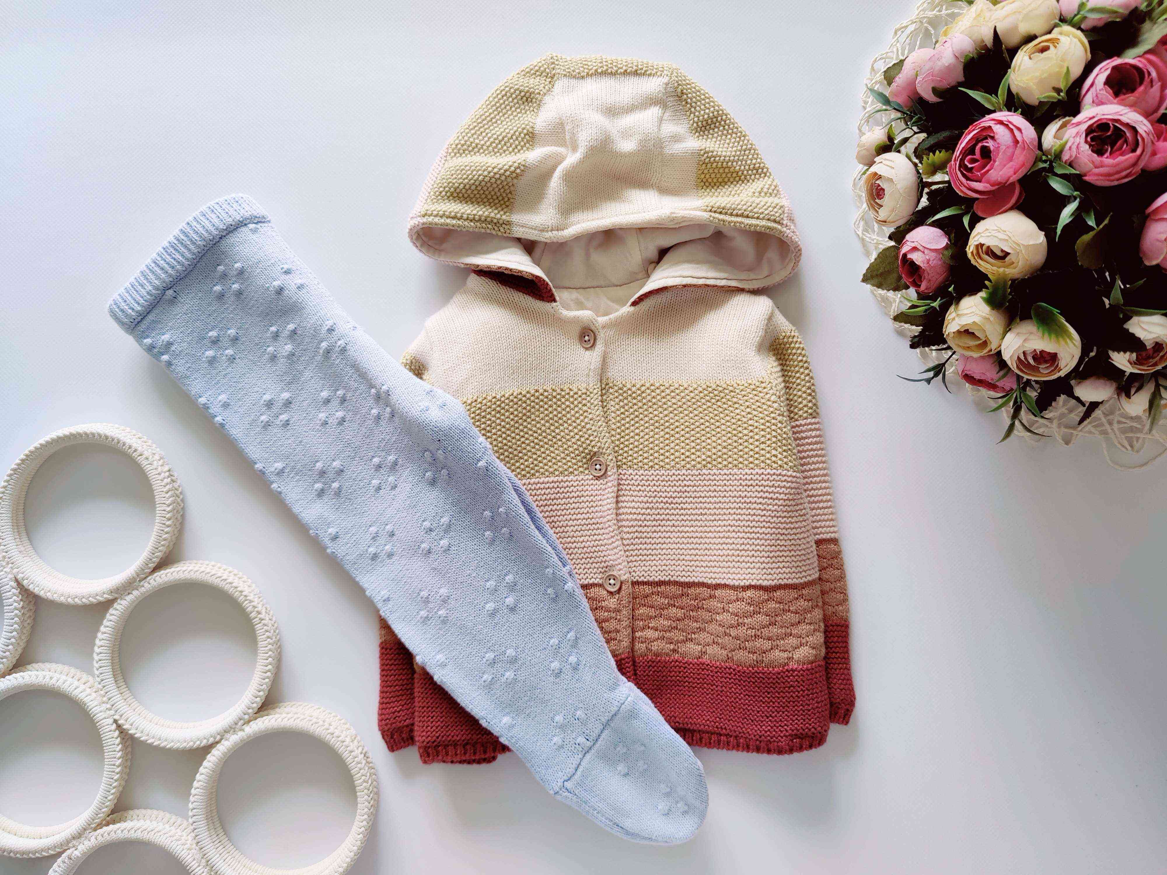 6,9 міс, зріст 68,74 Тепла в'язана кофта на підкладці з теплими повзунами