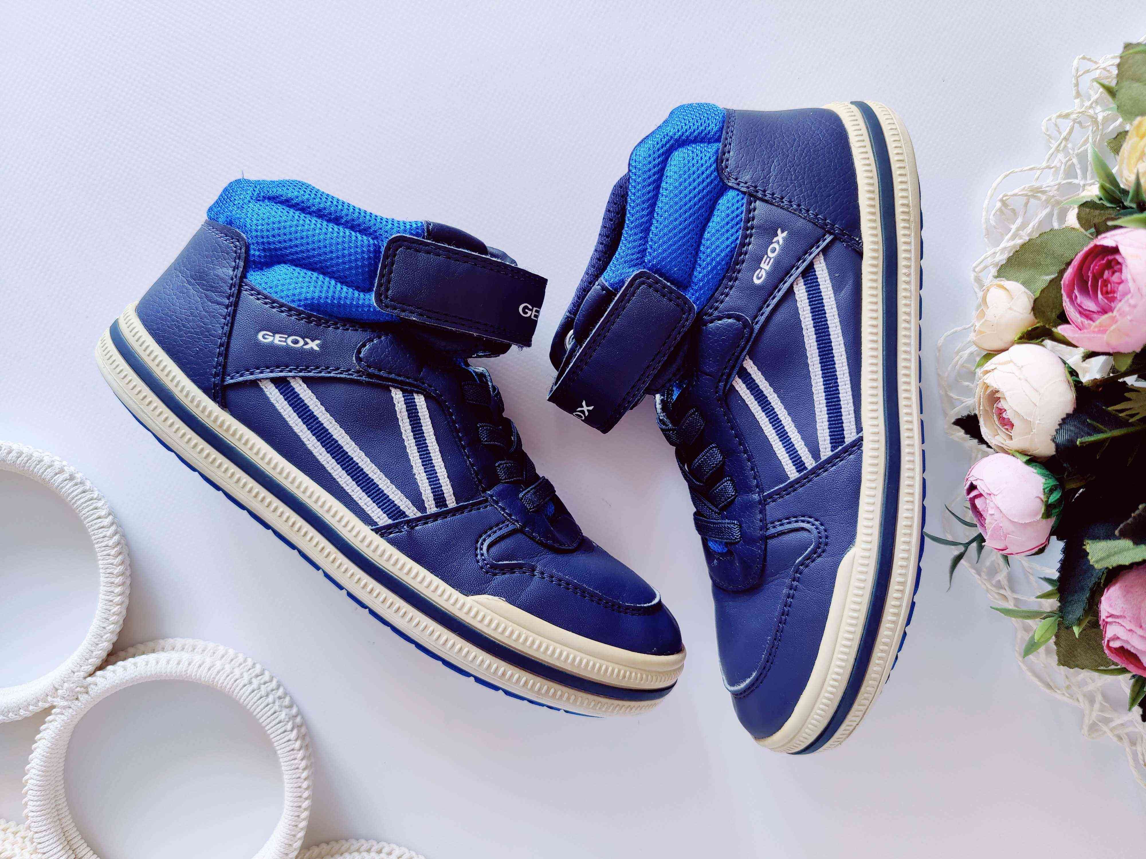 34 (22 см) Фирменные демисезонные ботинки