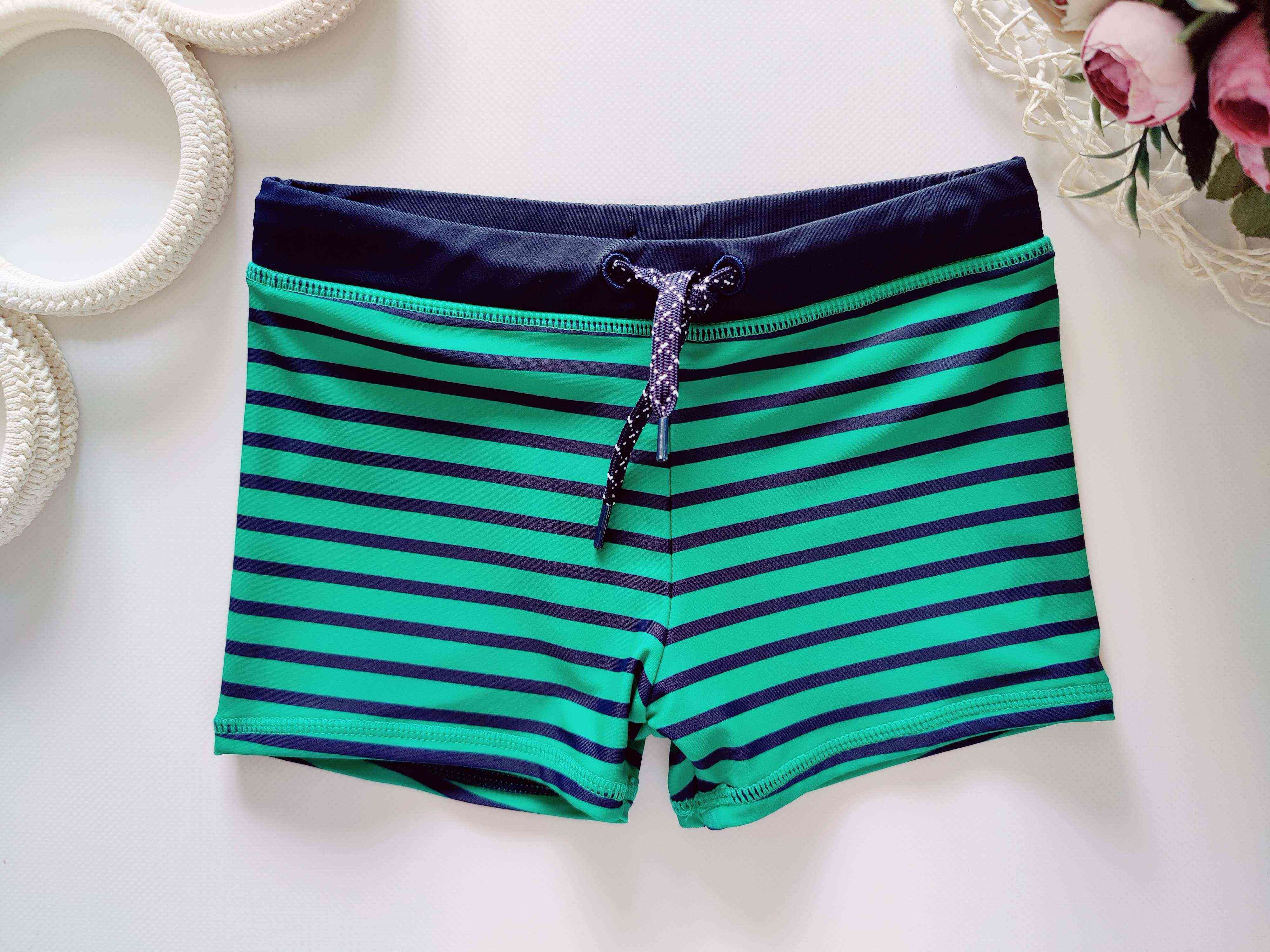 4,5 років, зріст 110 Нові зелені смугасті плавки шортикмі