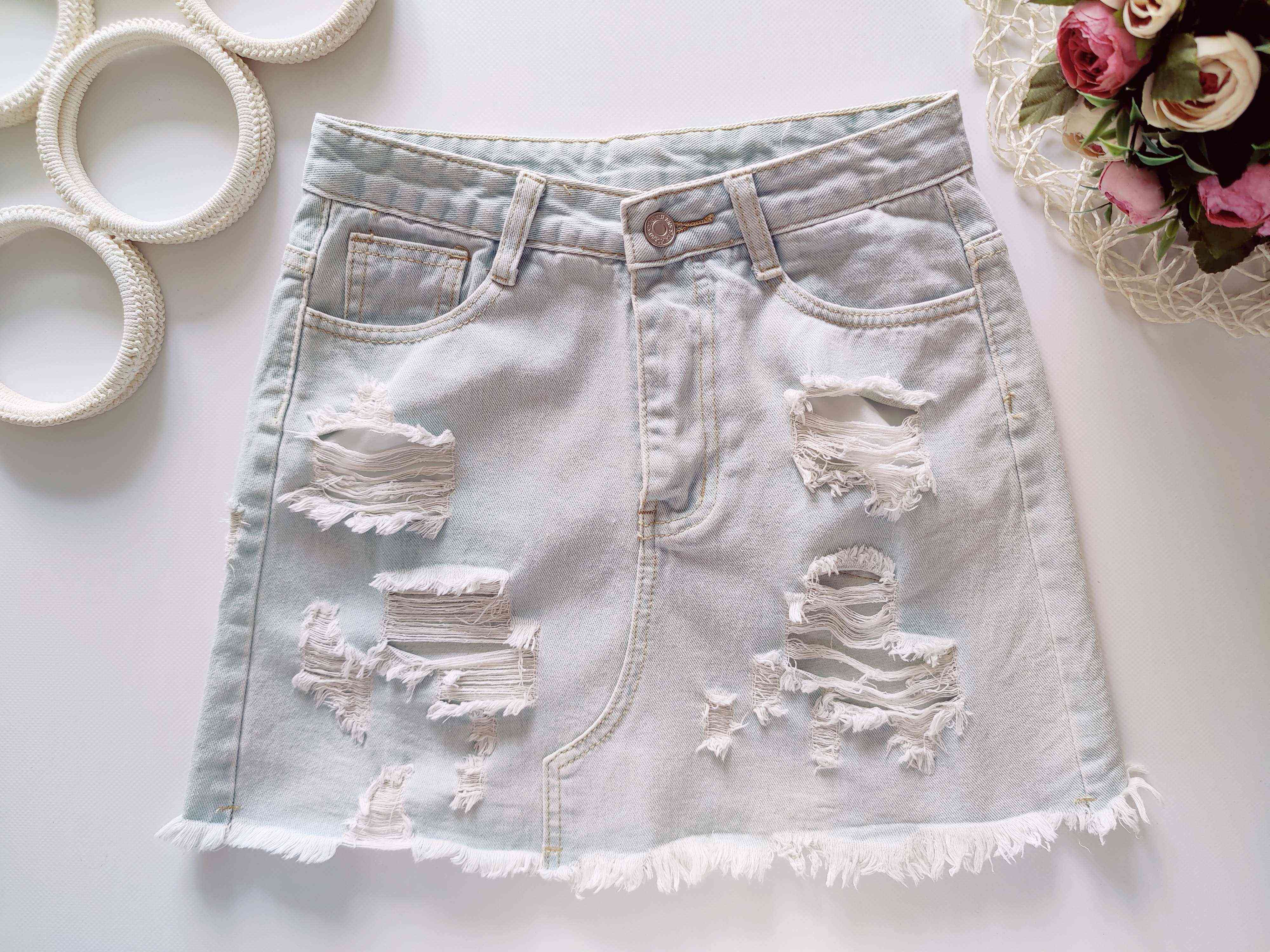 XS Рвана блакитна джинсова спідниця Shein