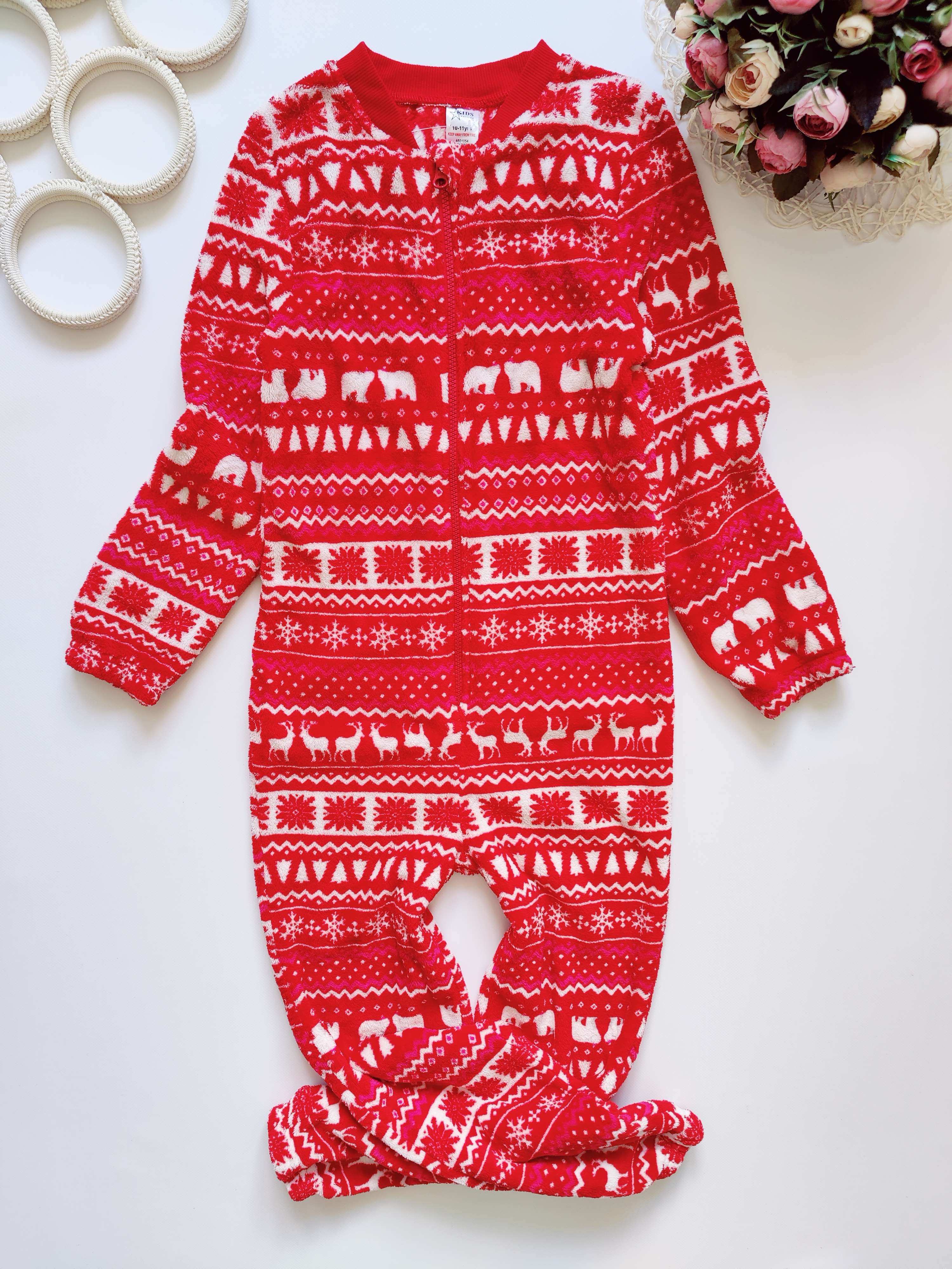 10,11 років, зріст 140,146 Новорічний чоловічок