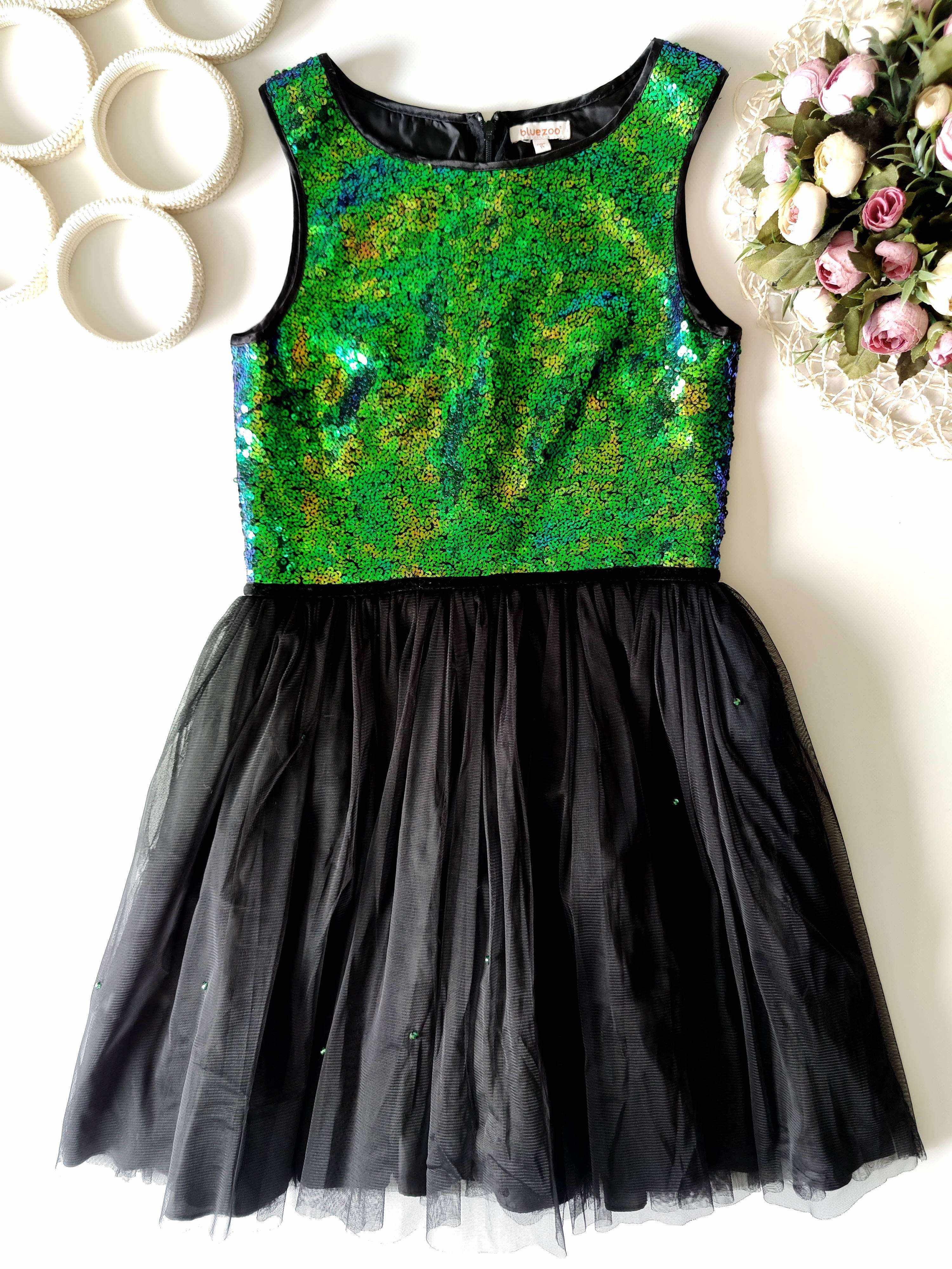 14 років, зріст 164 Пишна сукня в паєтках