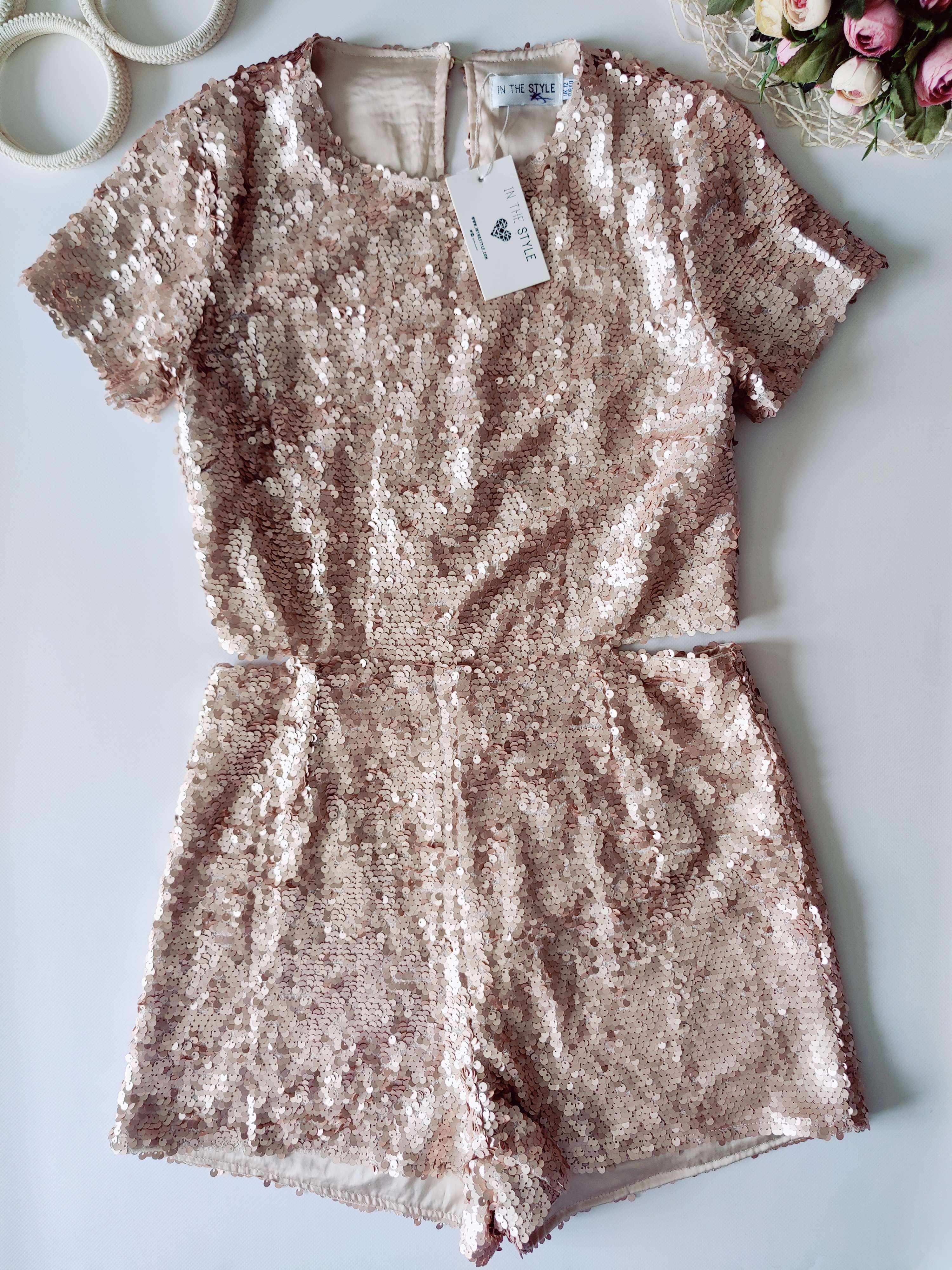 12\40\8 Новий жіночий ромпер у паєтках