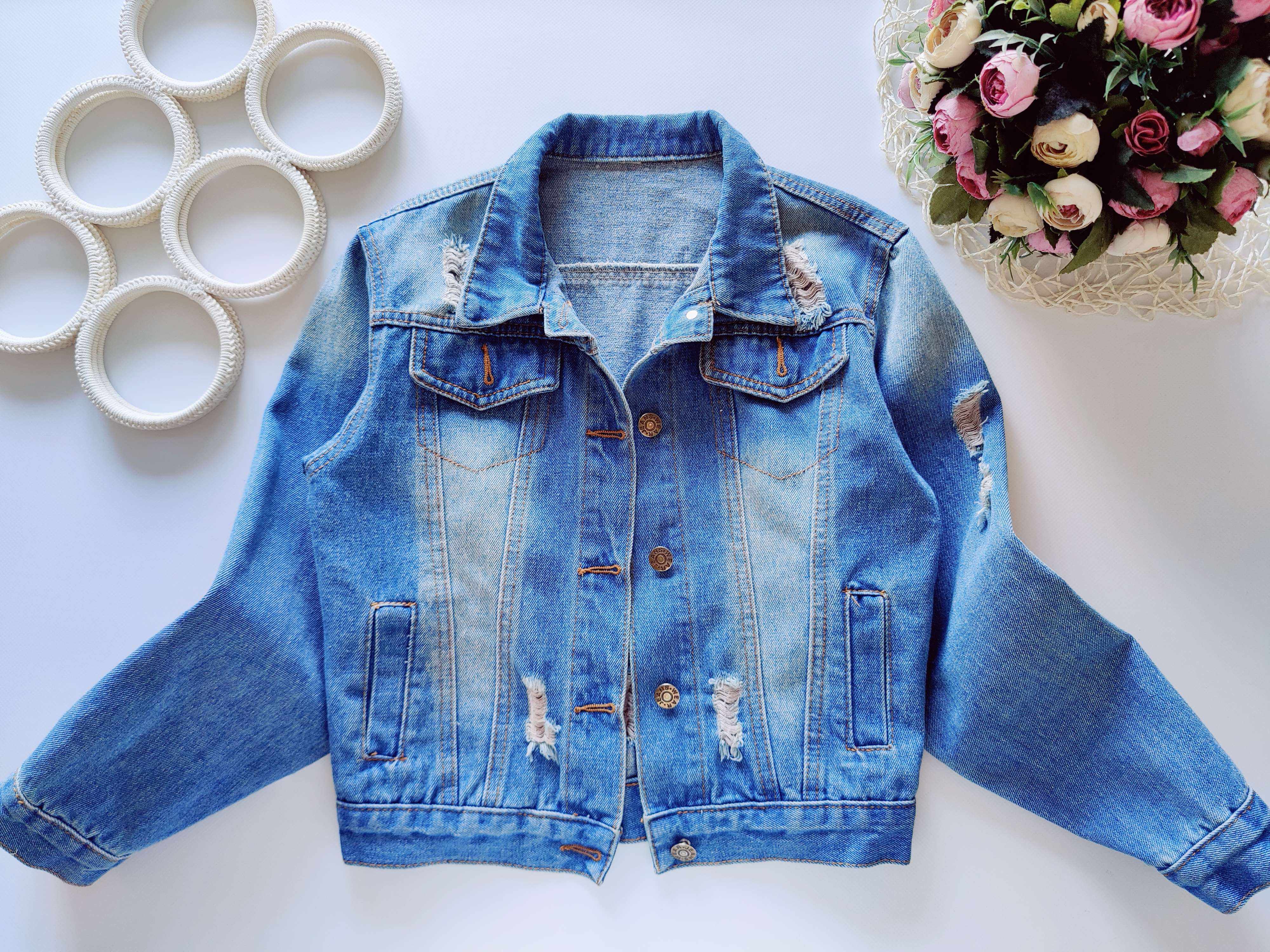 11 років, зріст 146 Модна рвана джинсівка