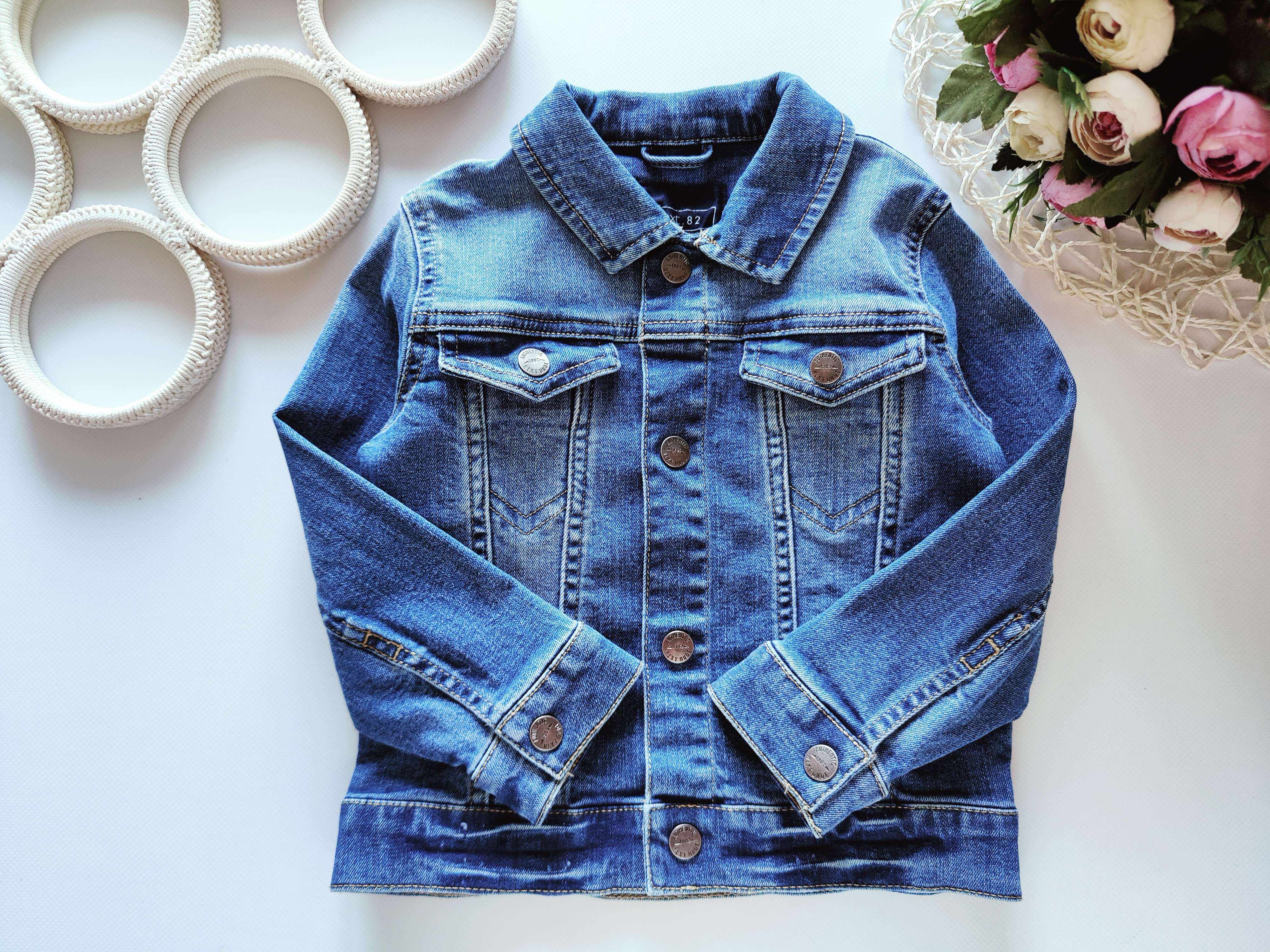 2,3 роки, зріст 98 Стрейчева джинсування на кнопках