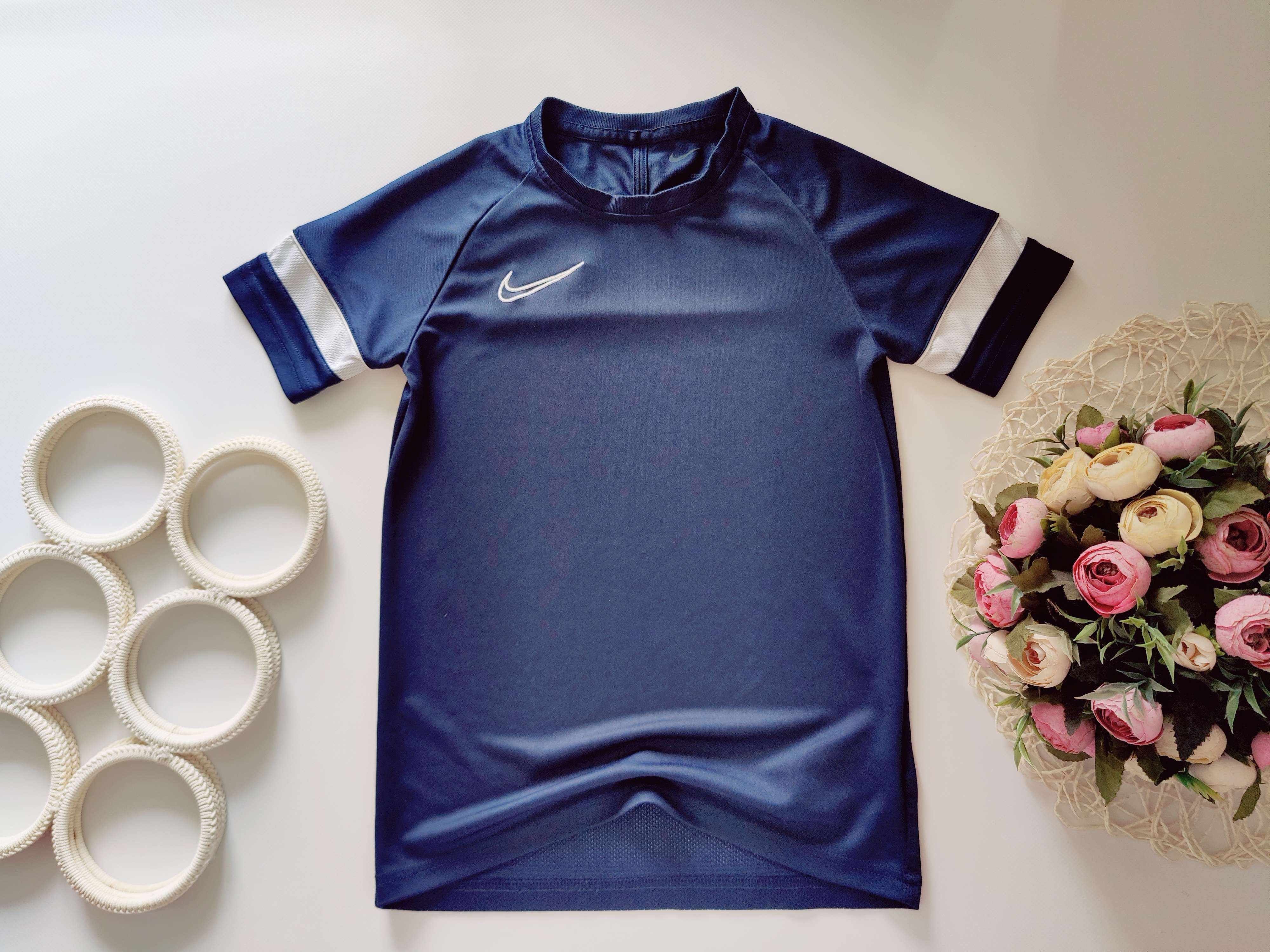 8-10 років, зріст 137-147 Спортивна футболка Dri-Fit