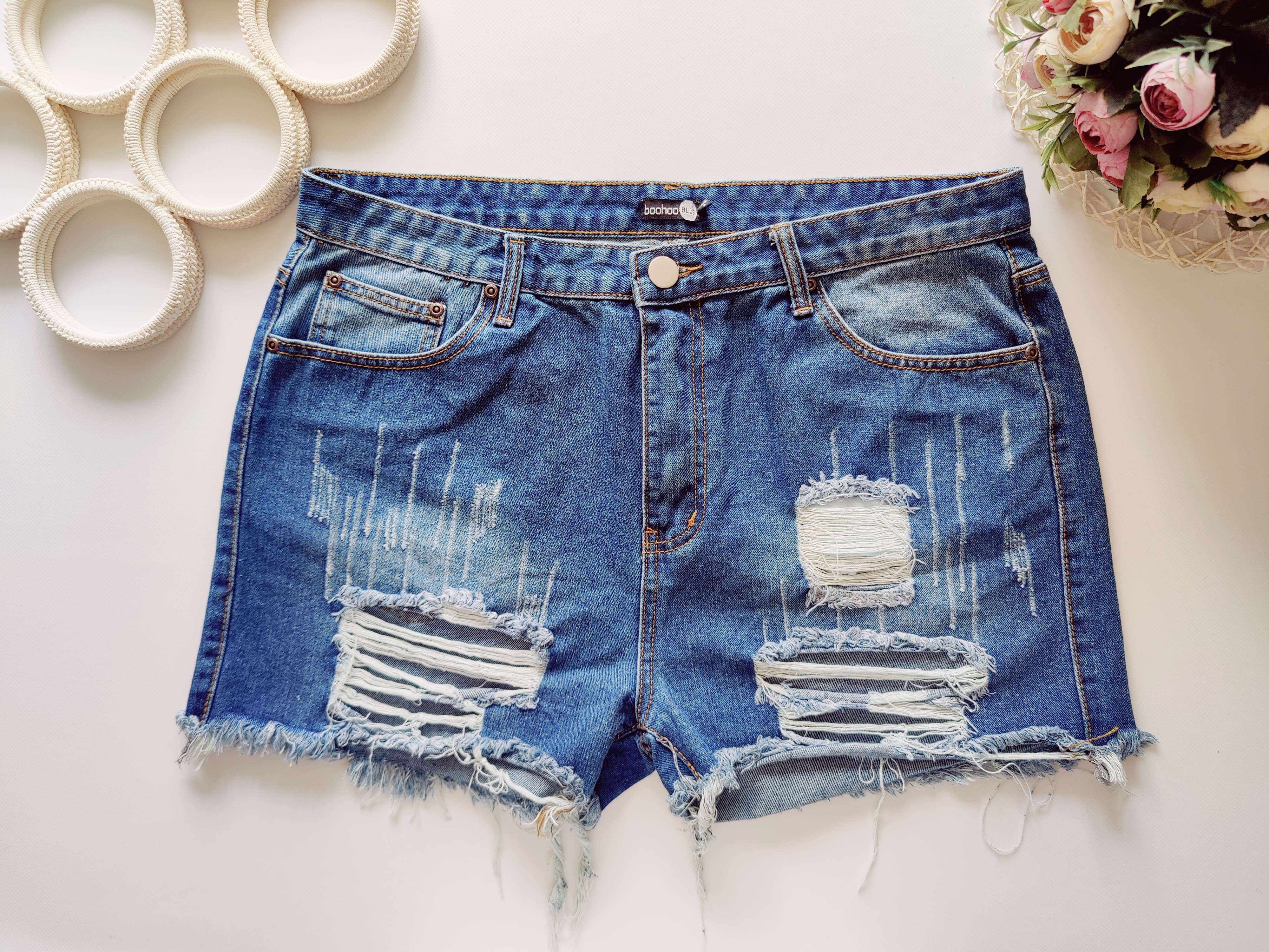 16\44\12 Круті джинсові жіночі шорти