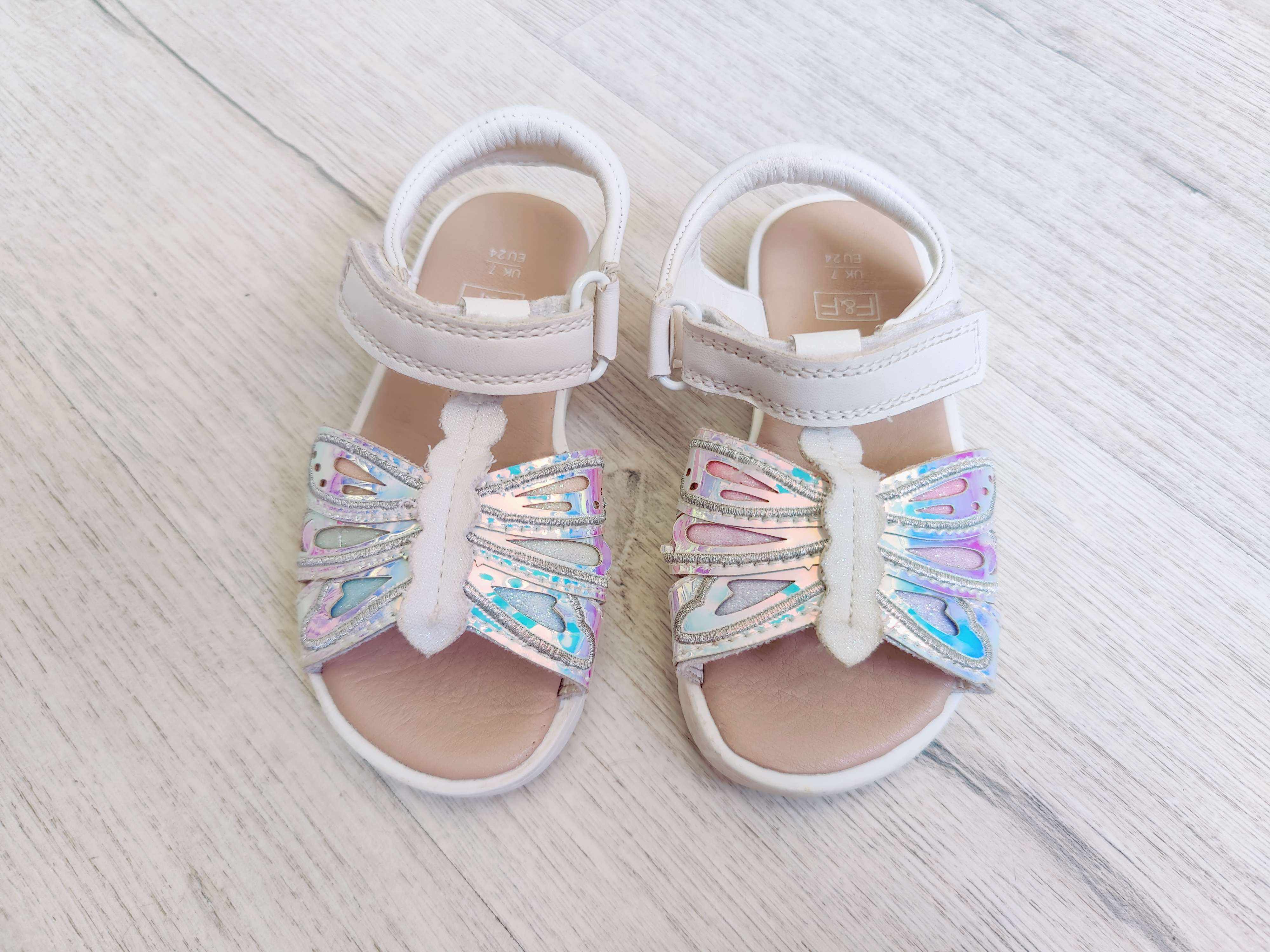 24 (15,5 см) Босоніжки для дівчинки