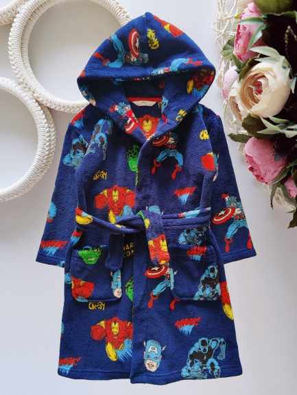 4,5 років, зріст 110 Халат з героями