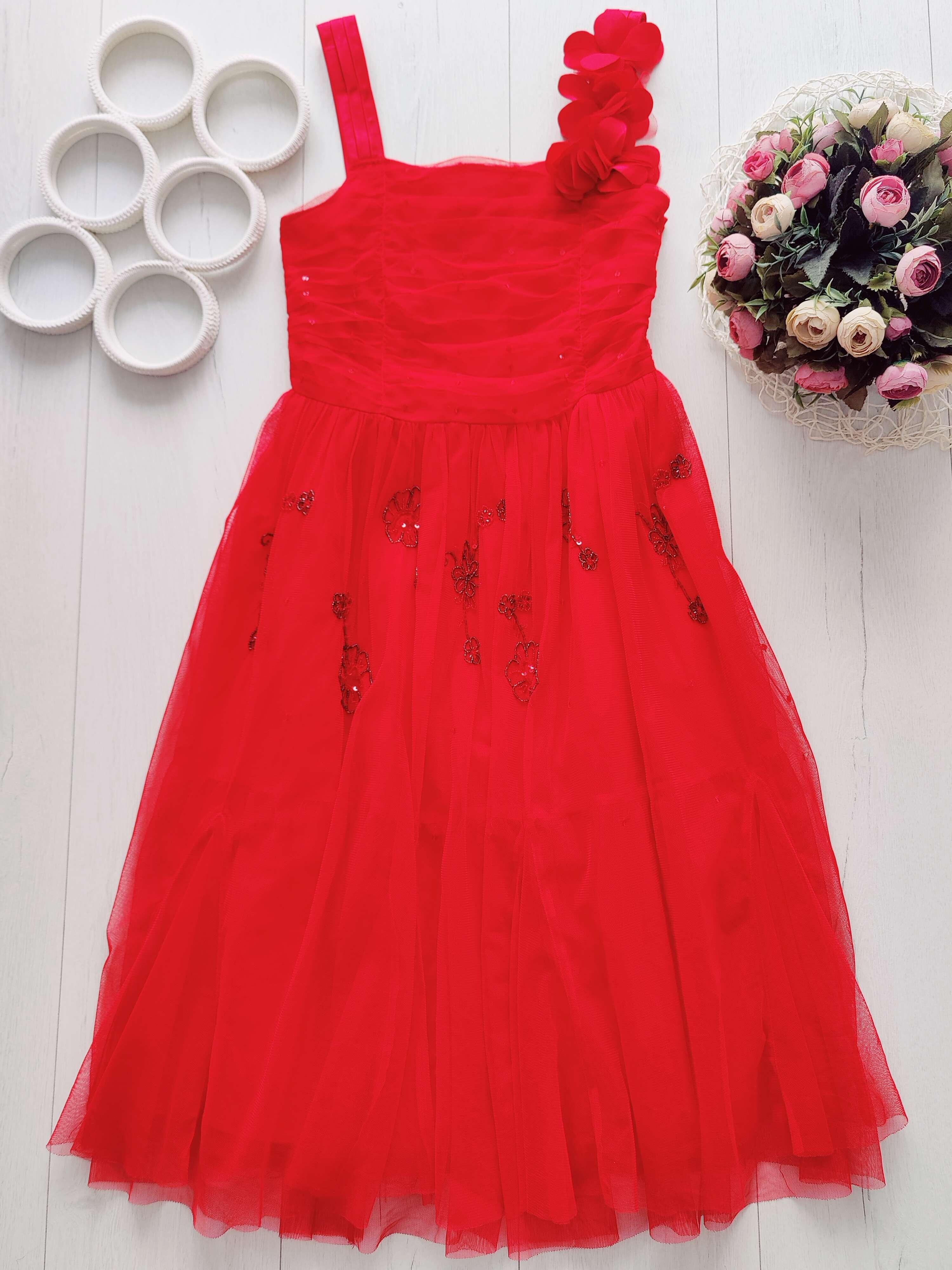 13 лет, рост 158 Нарядное красное платье