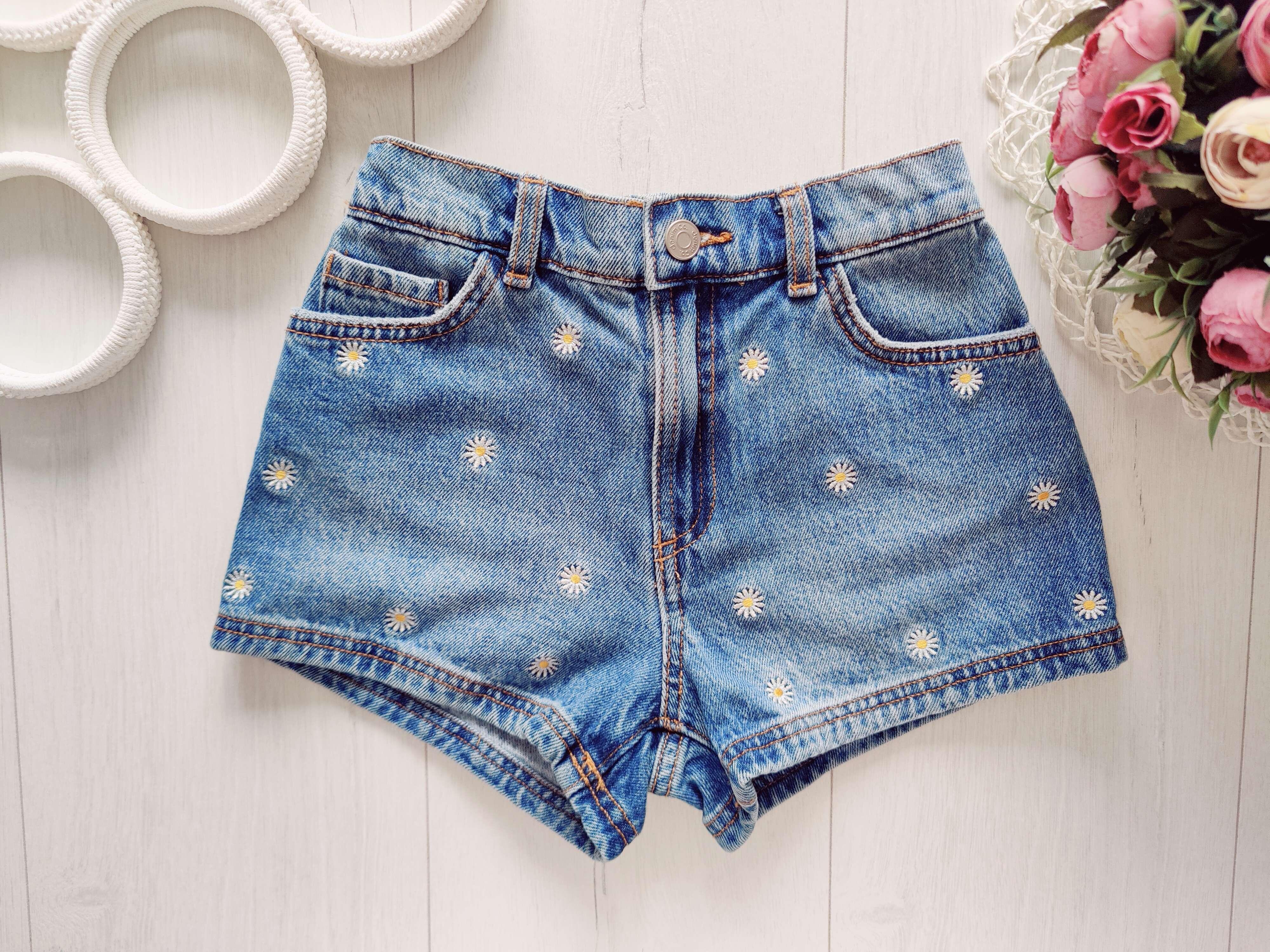 8,9 років, зріст 134 Джинсові шорти з ромашками