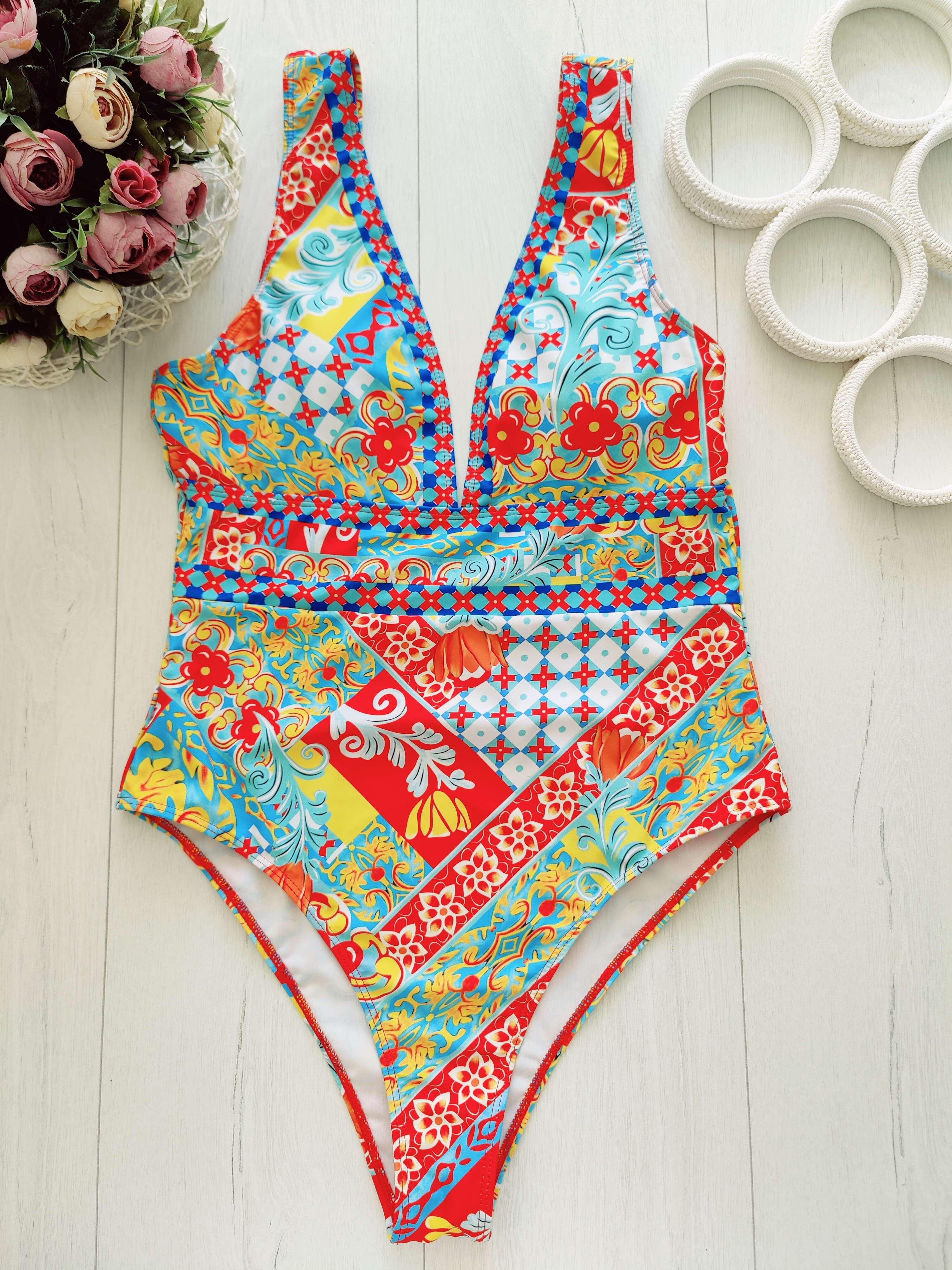 L Яскравий жіночий купальник