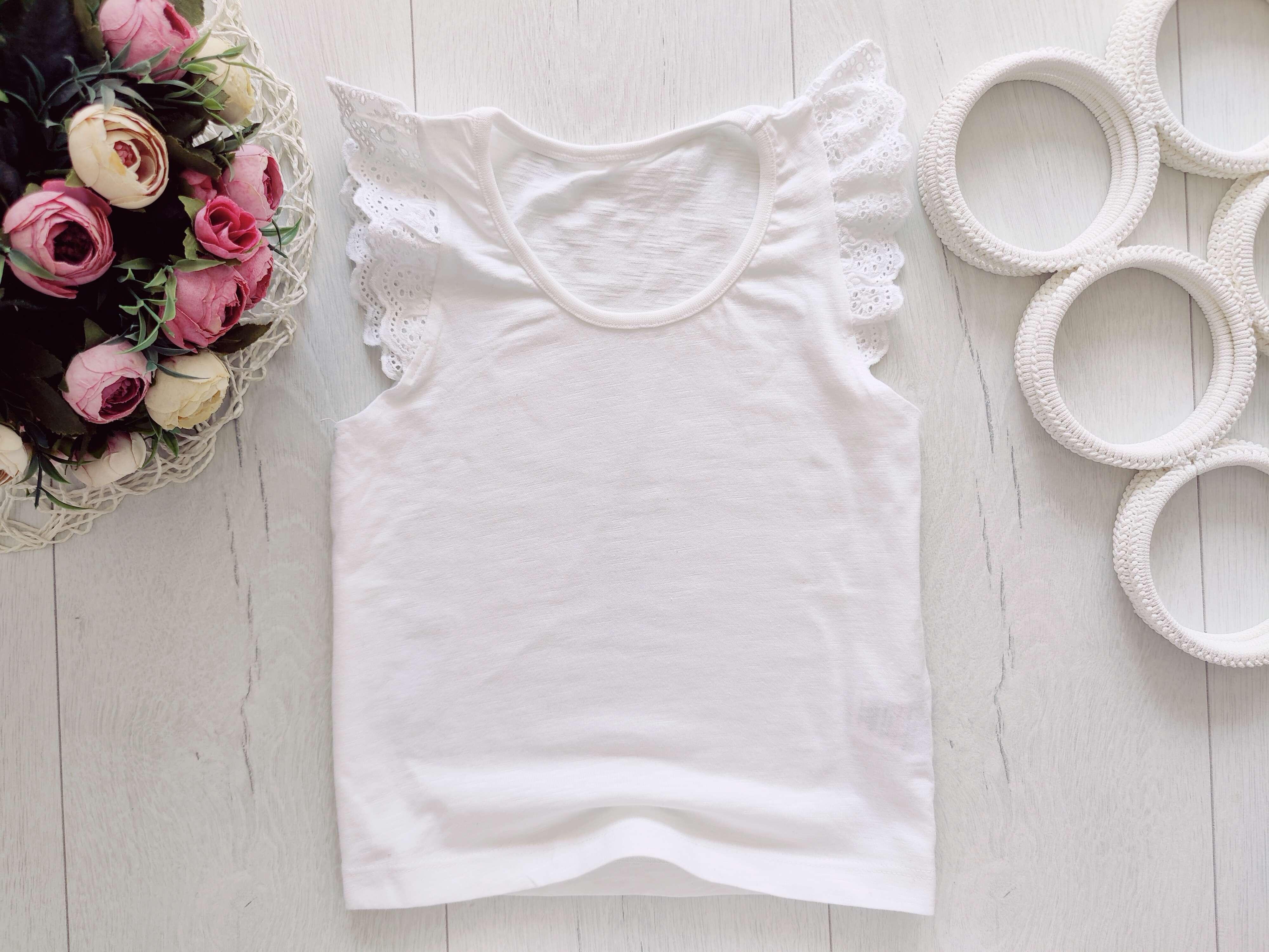 4,5 років, зріст 104,110 Красива біла ошатна майка