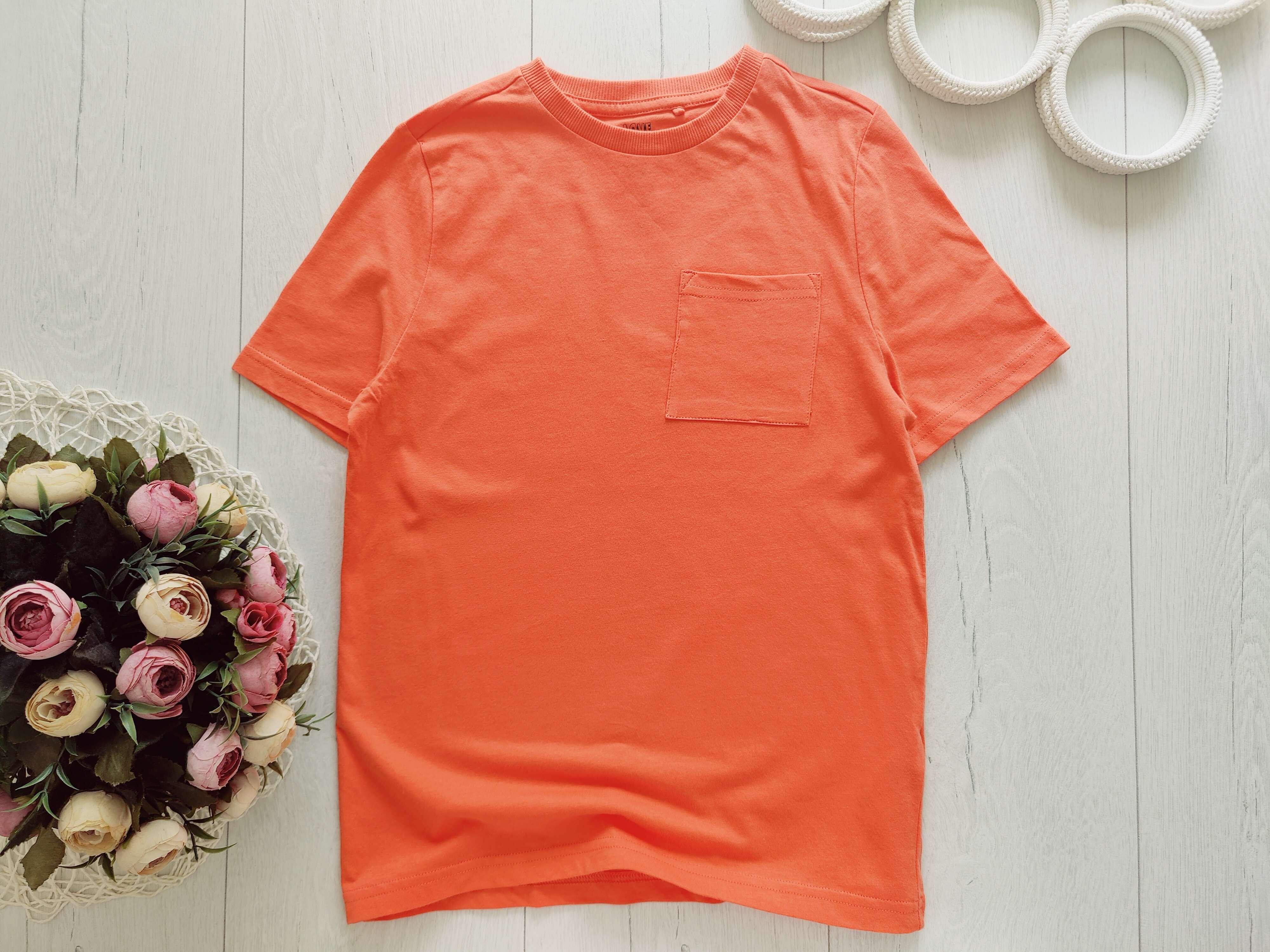 8,9 лет, рост 134 Яркая футболка