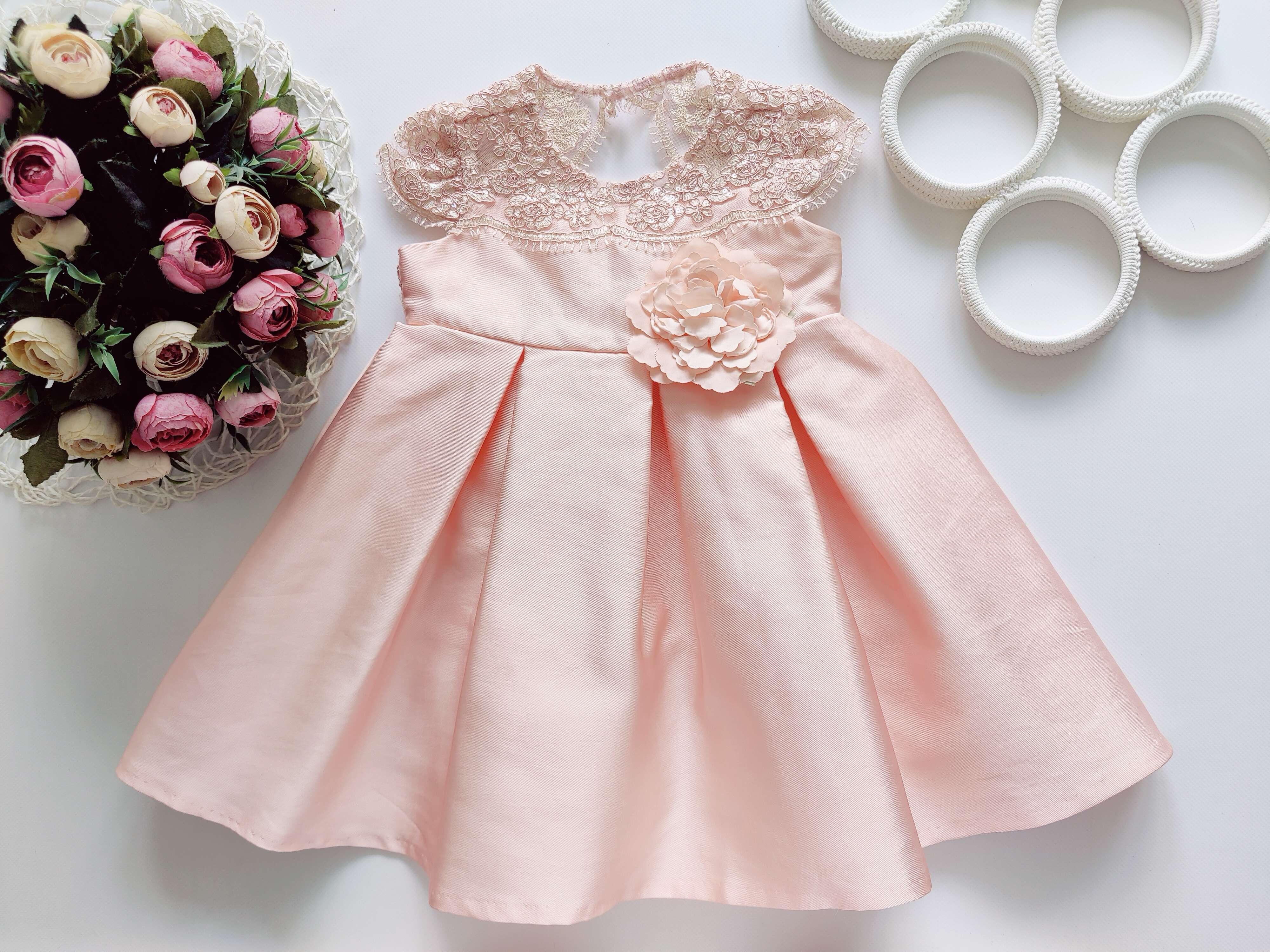 2 роки, зріст 92 Ошатне дитяче плаття