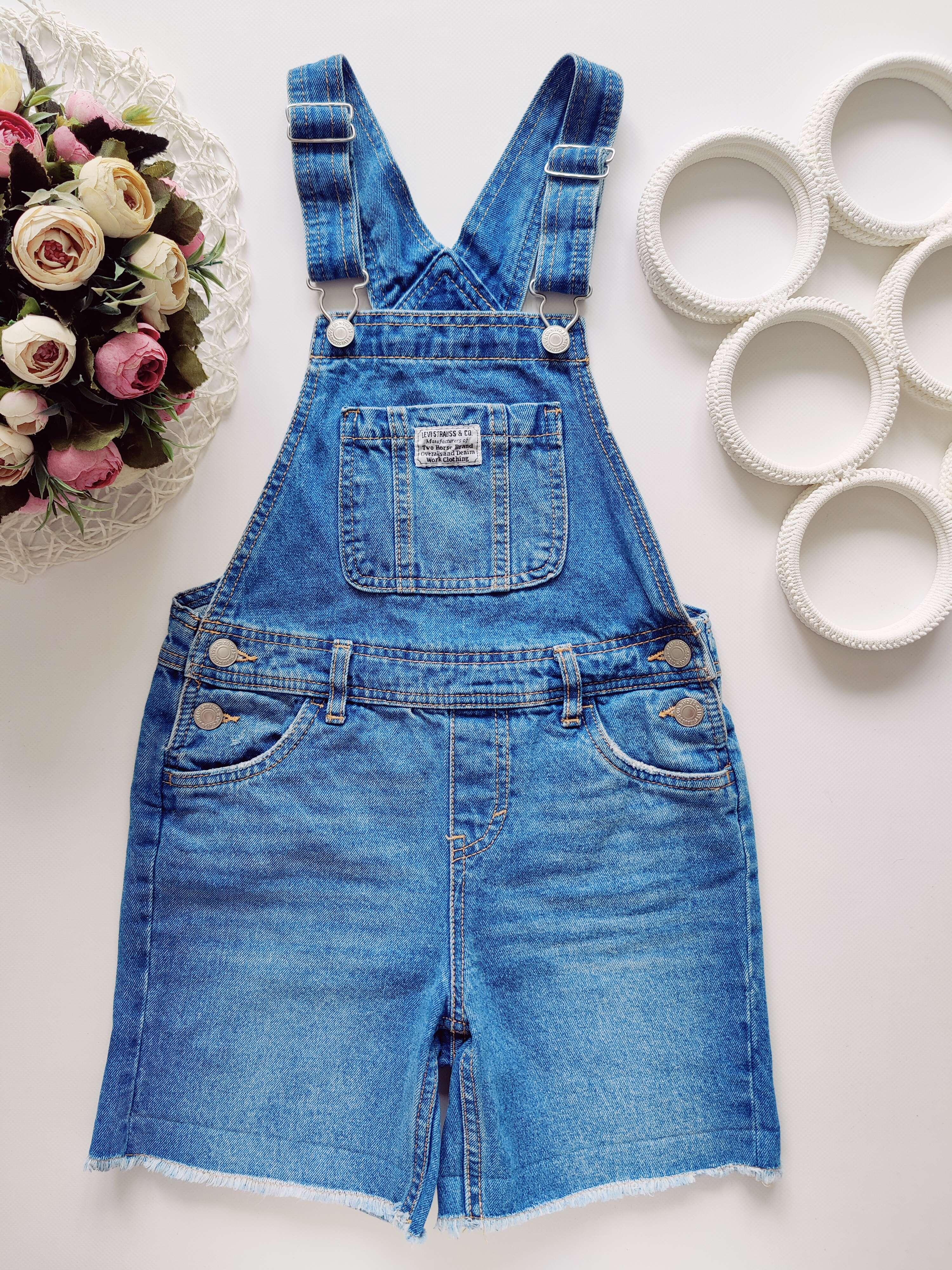 8 років, зріст 128 Джинсовий комбінезон з шортами