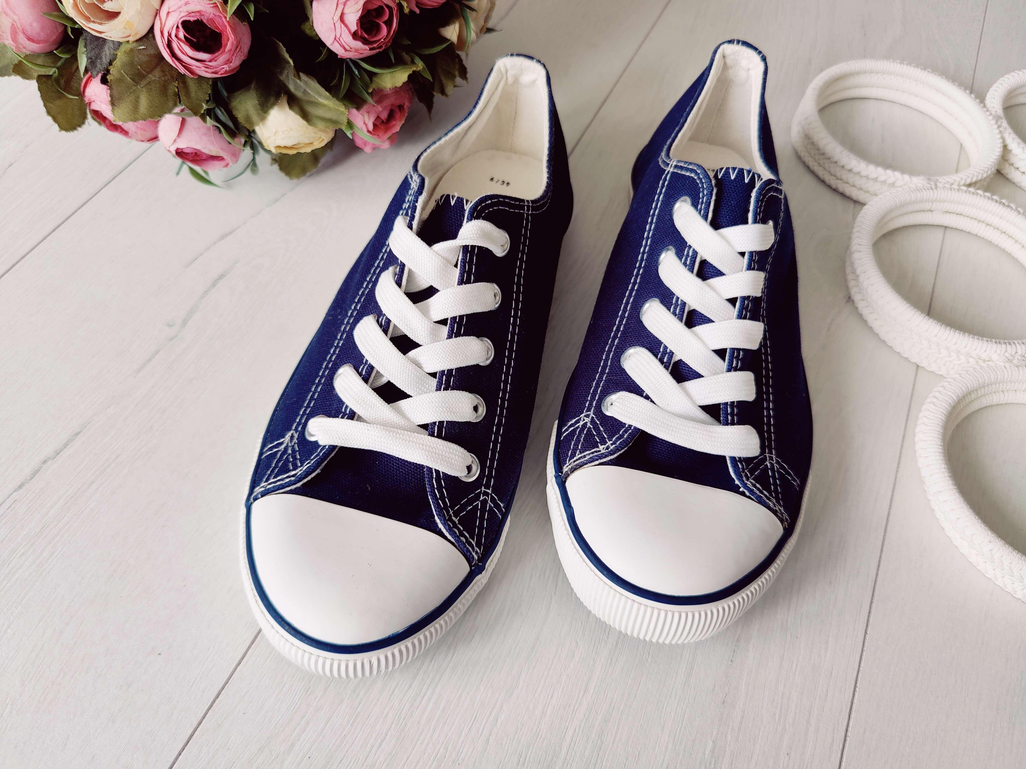 39 (25 см) Кеди, устілка пружинить