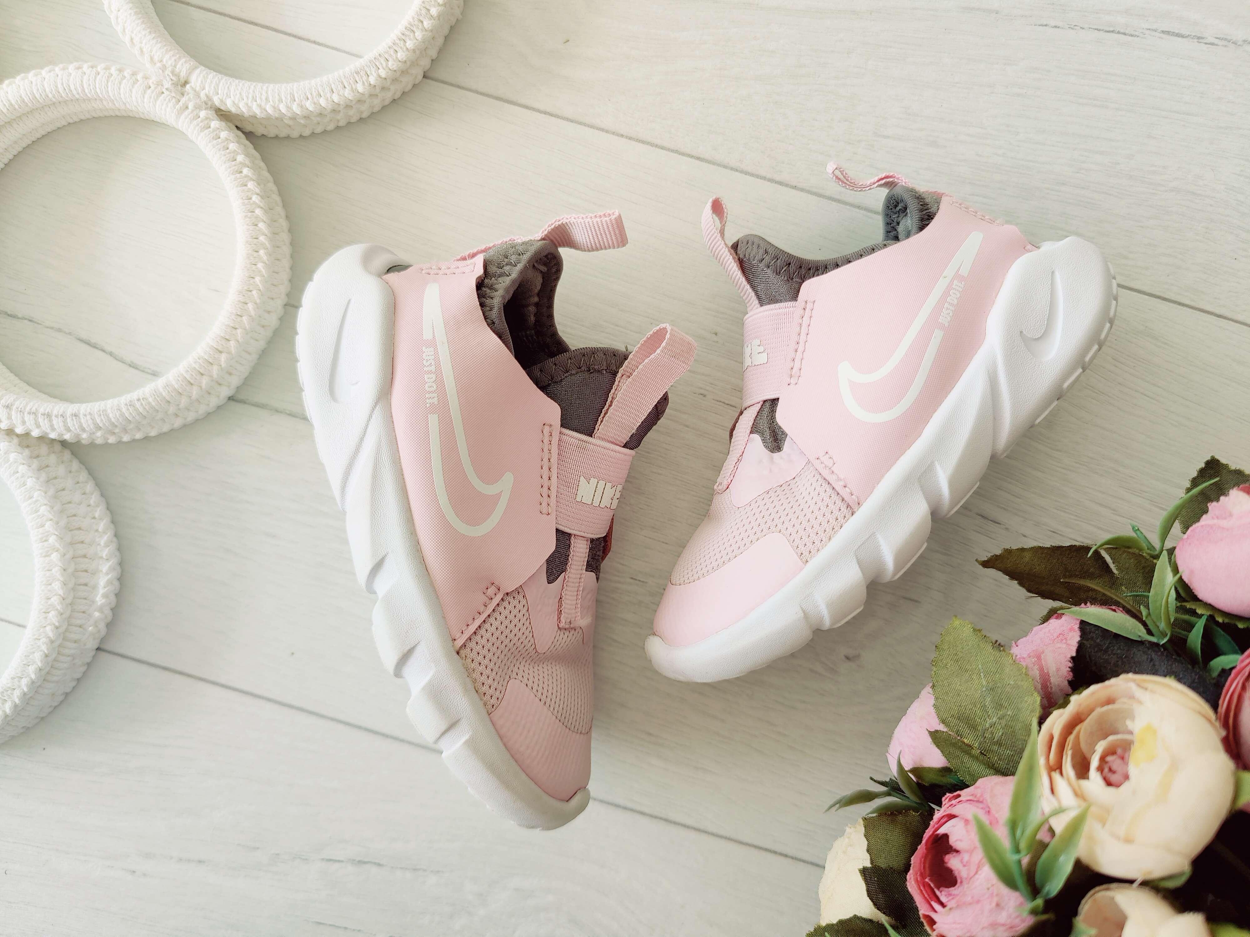 23,5 (14 см) Легкі кросівки для дівчинки