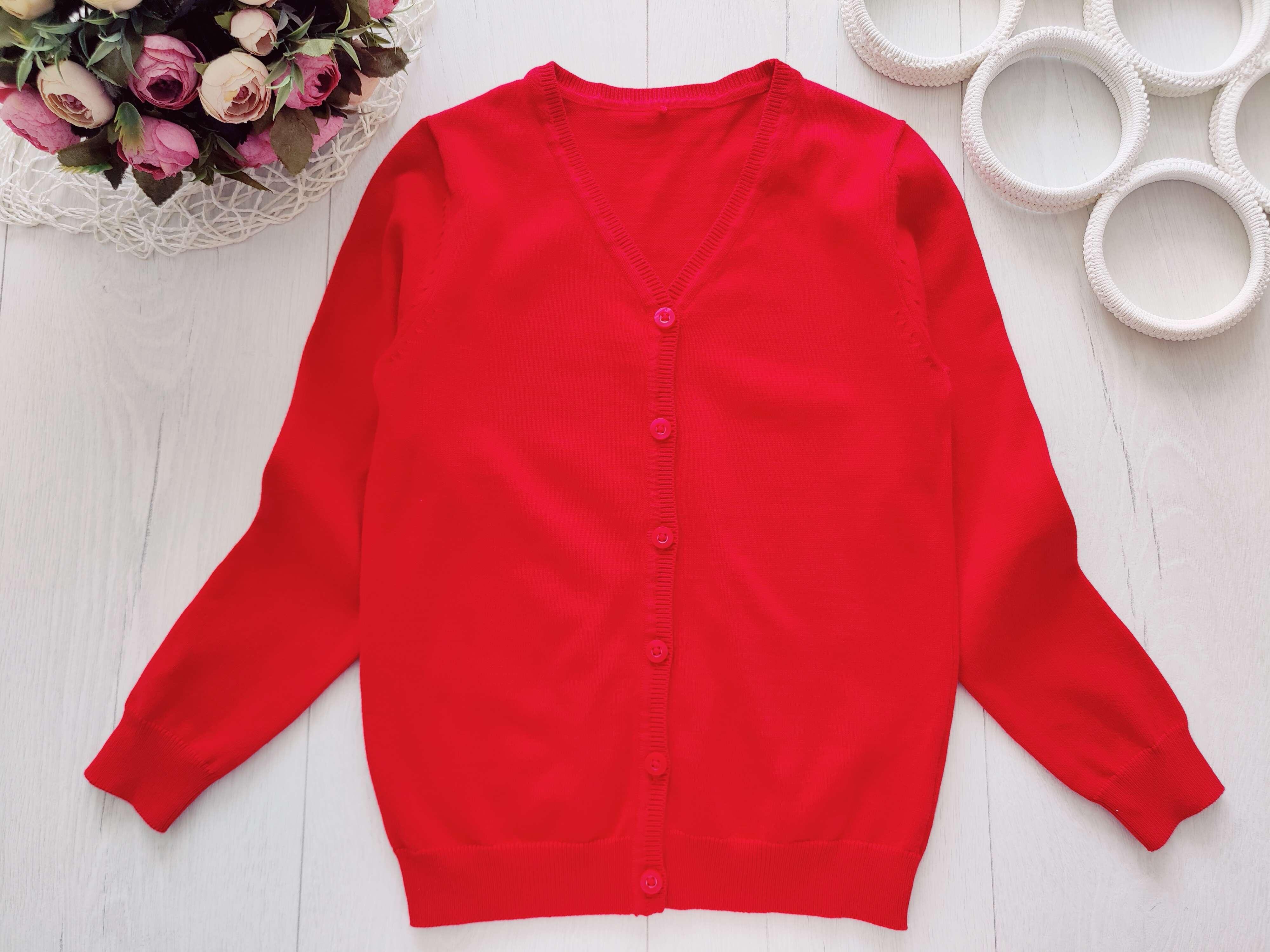 8,9 лет, рост 128,134 Красная кофта на пуговицах