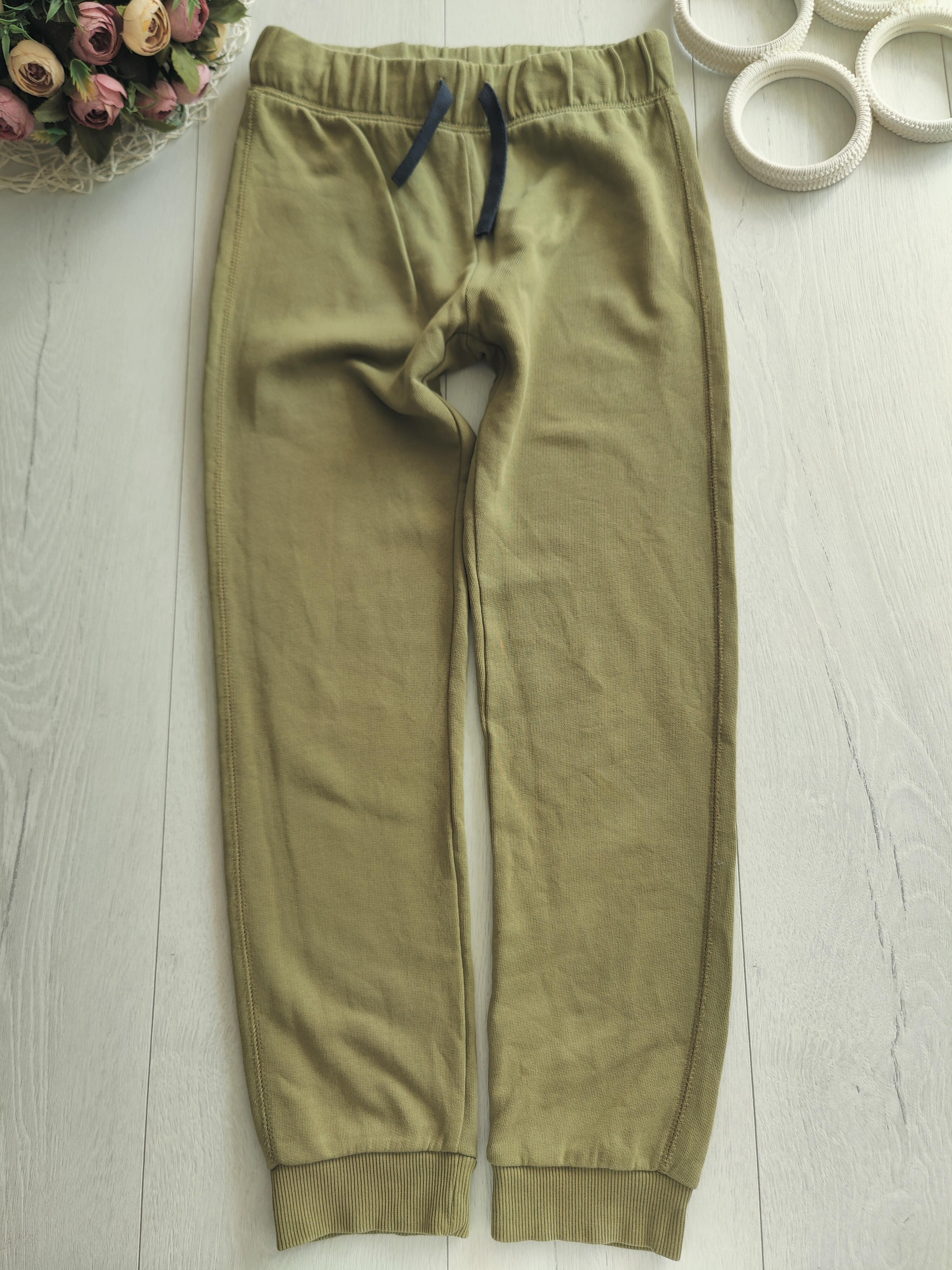 9,10 років, зріст 134,140 Якісні спортивні штани хакі