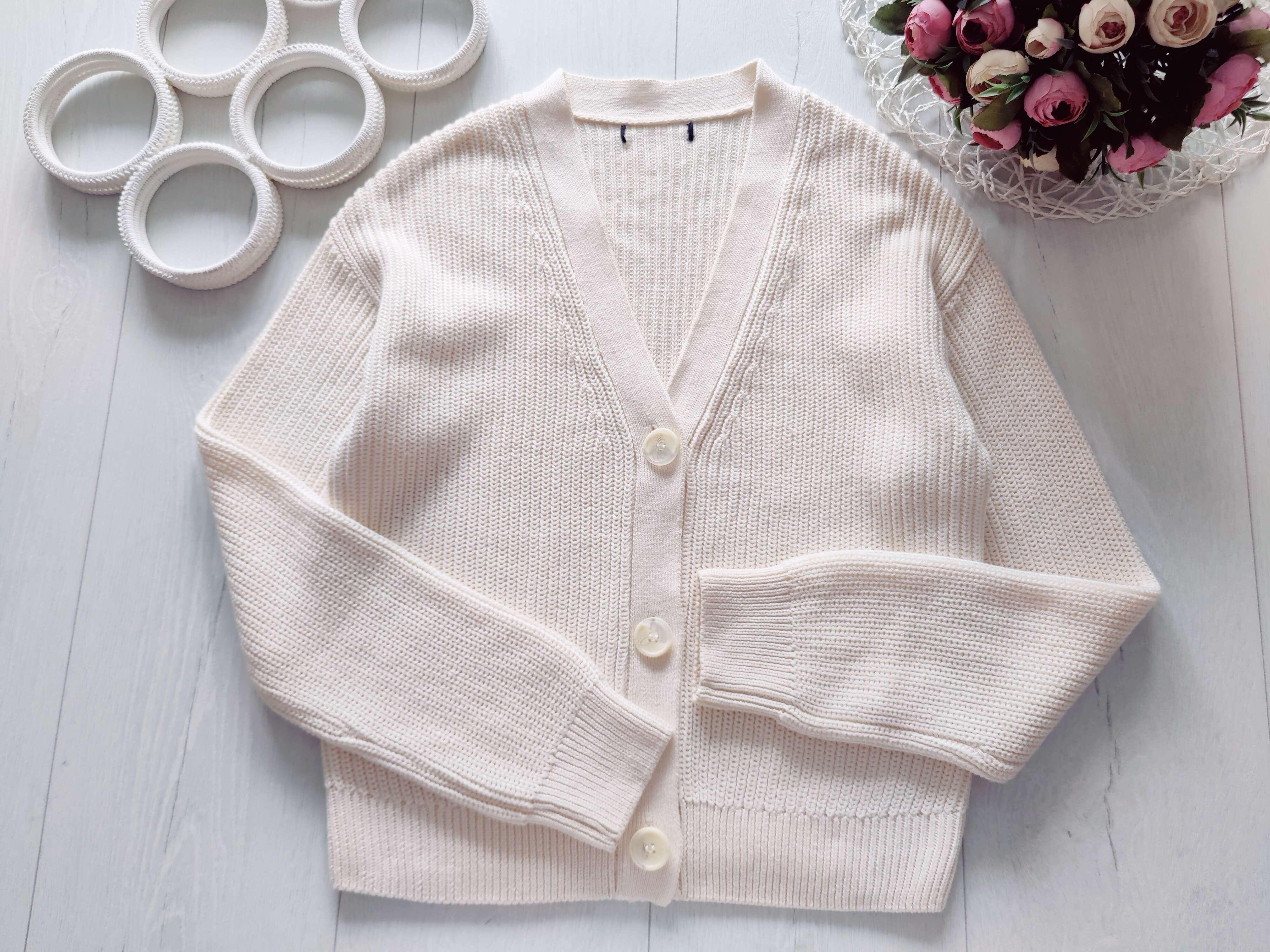 S В'язана кофта