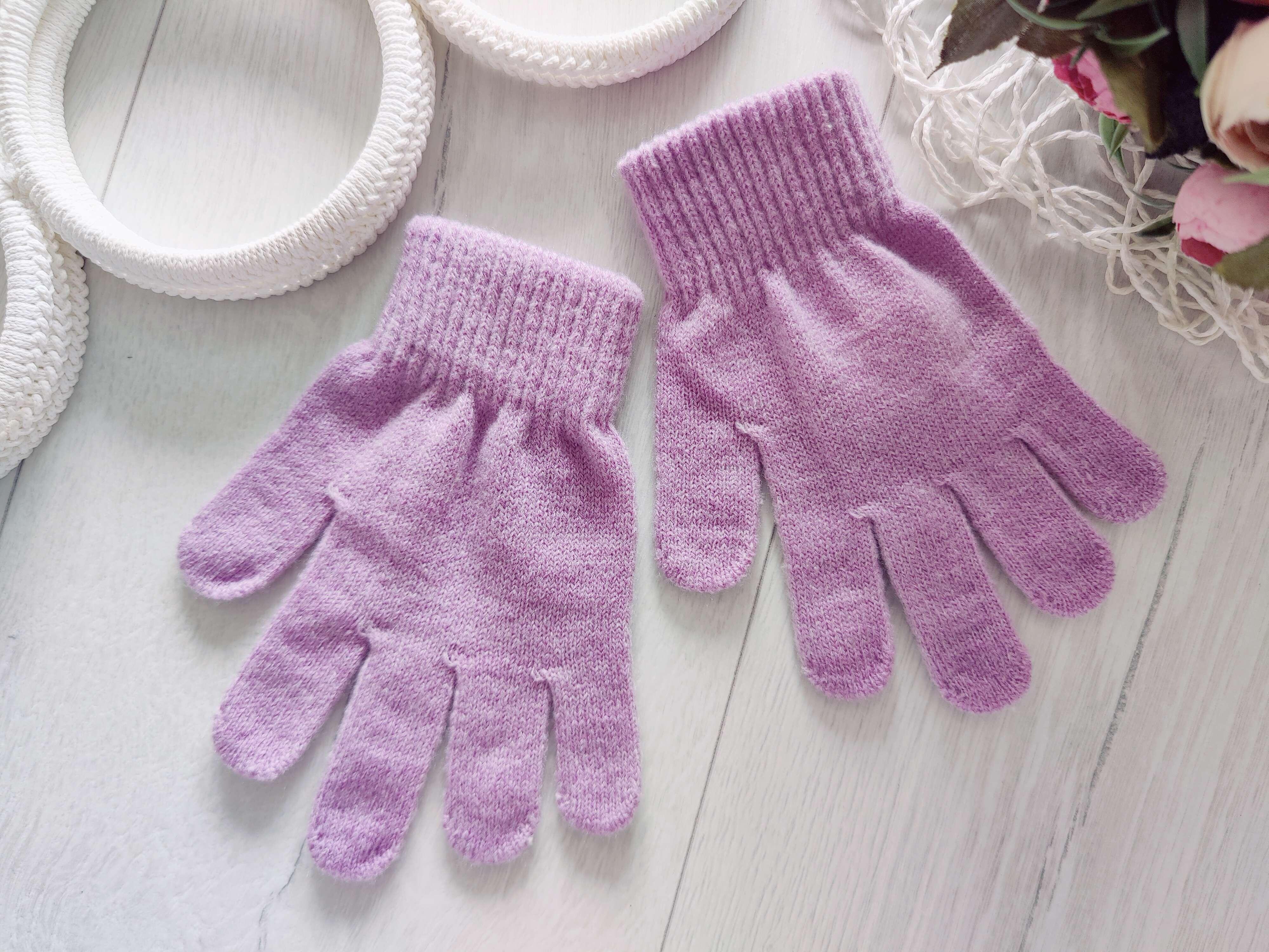5,6 років, Нові в'язані рукавички