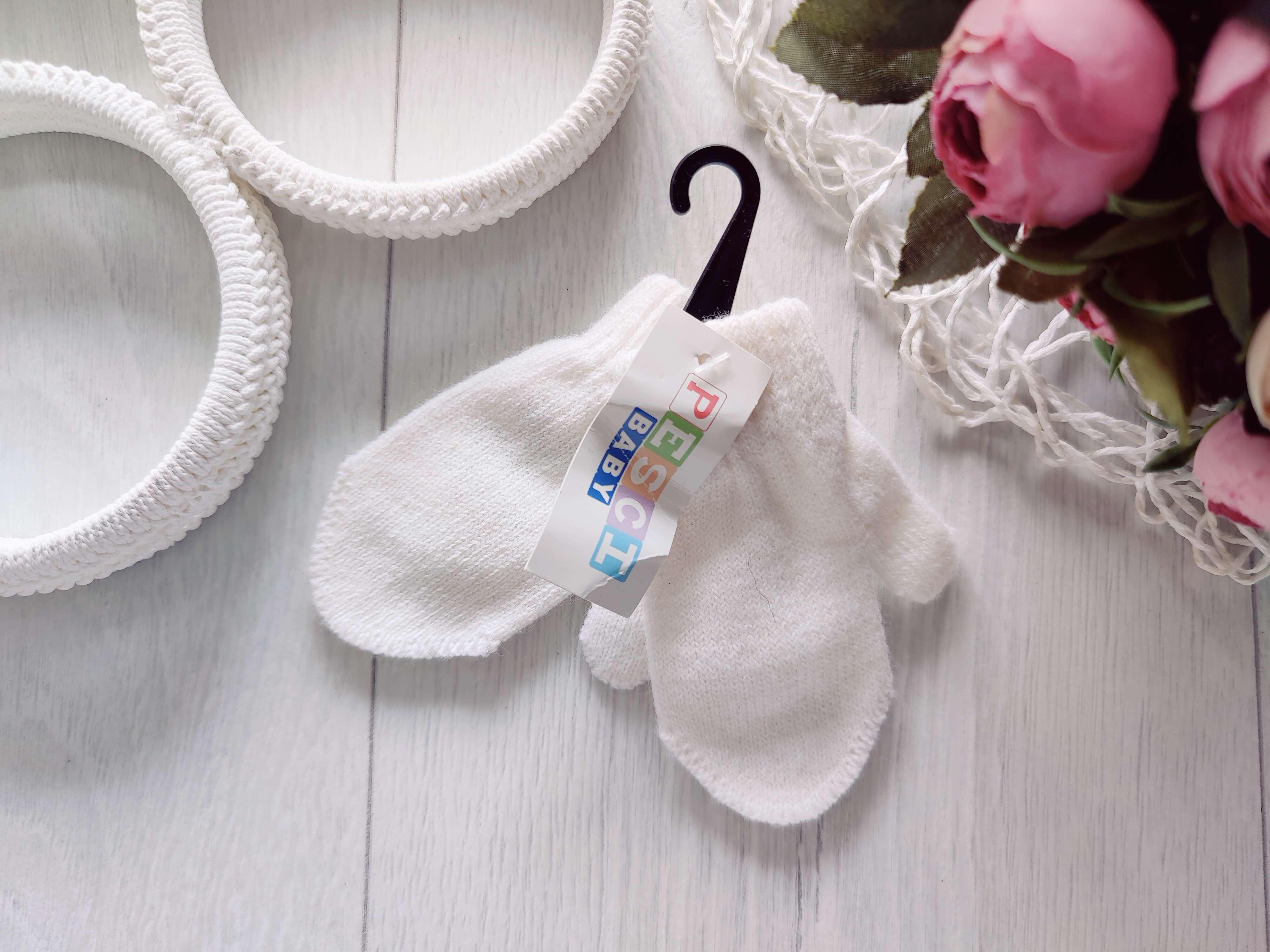 Нові в'язані дитячі рукавиці до року