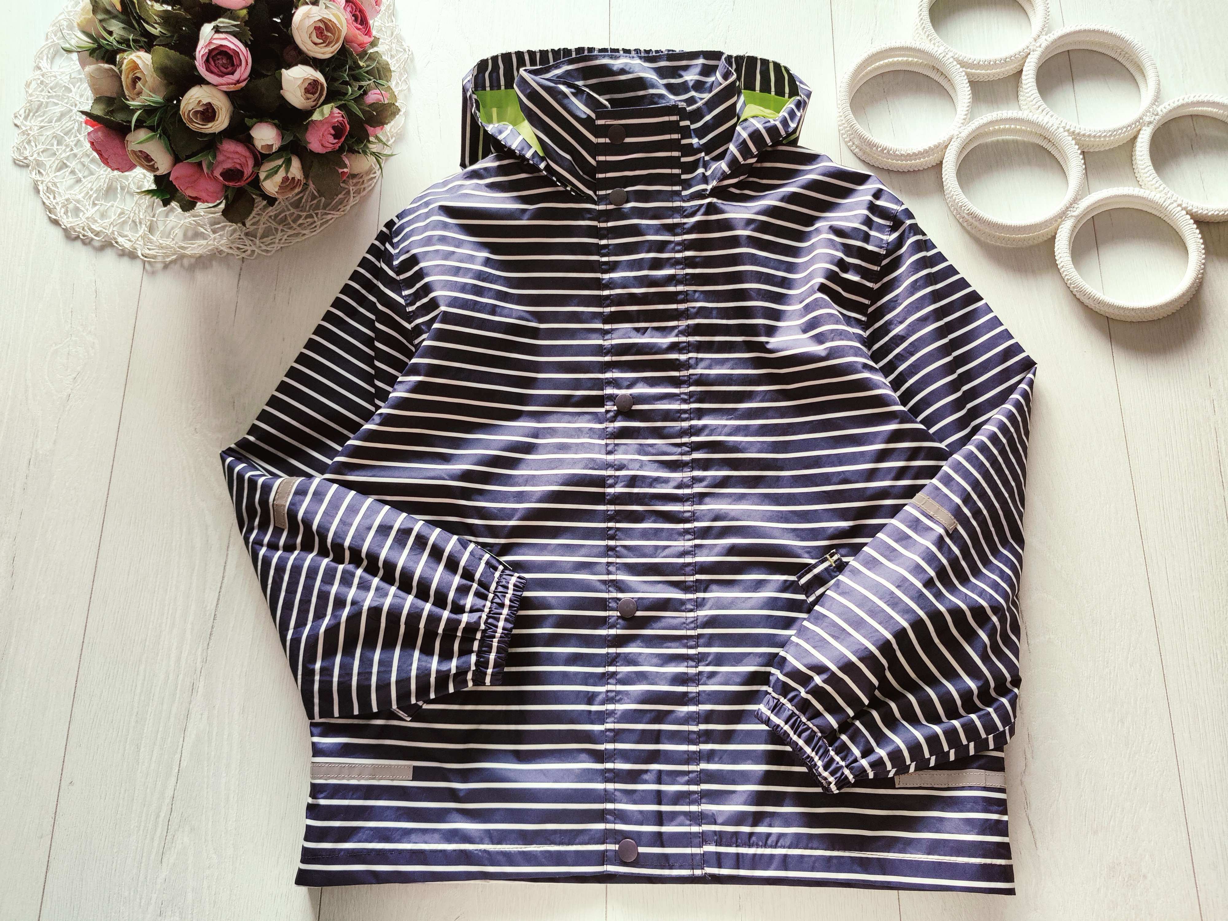 9,10 років, зріст 140 Легка вітровка