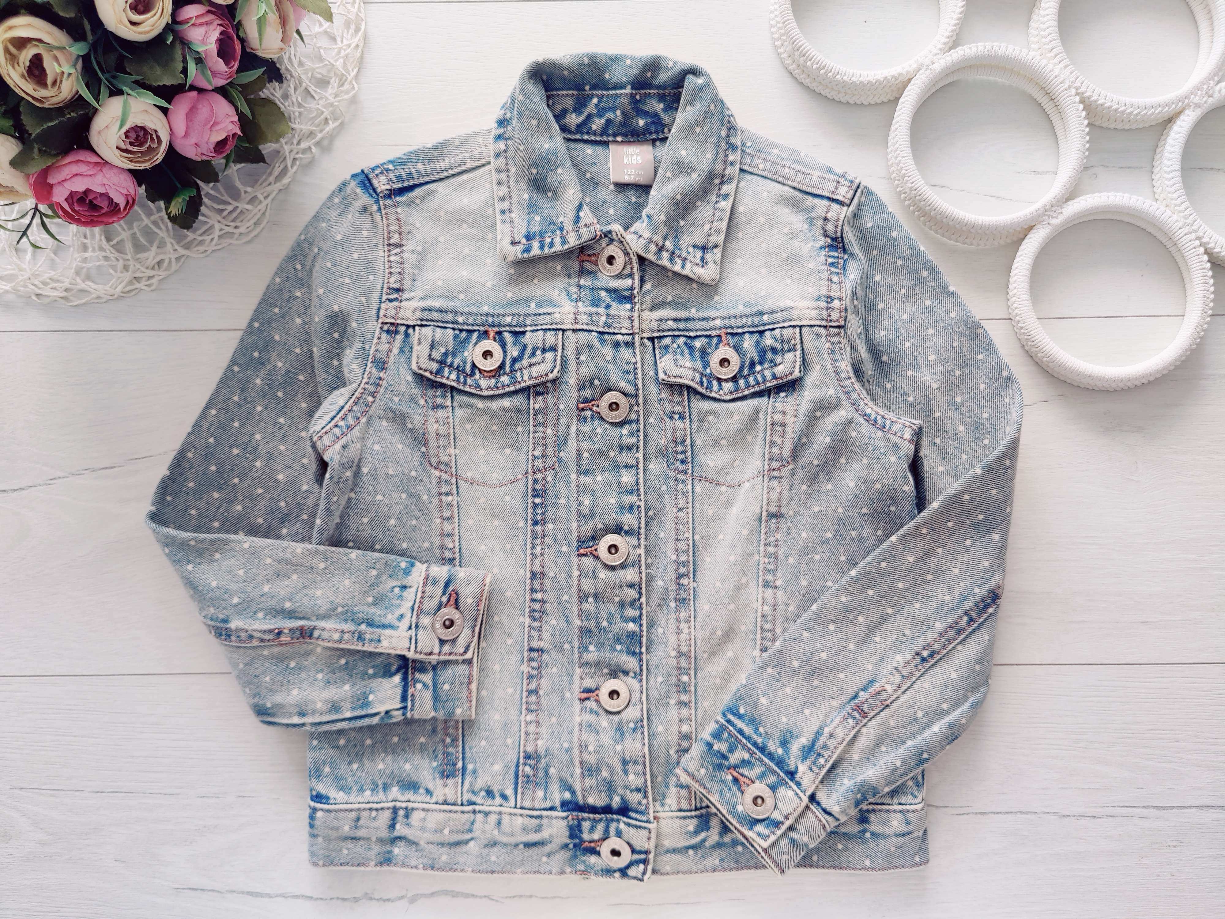 6,7 років, зріст 122 Джинсівка для дівчинки в сердечках