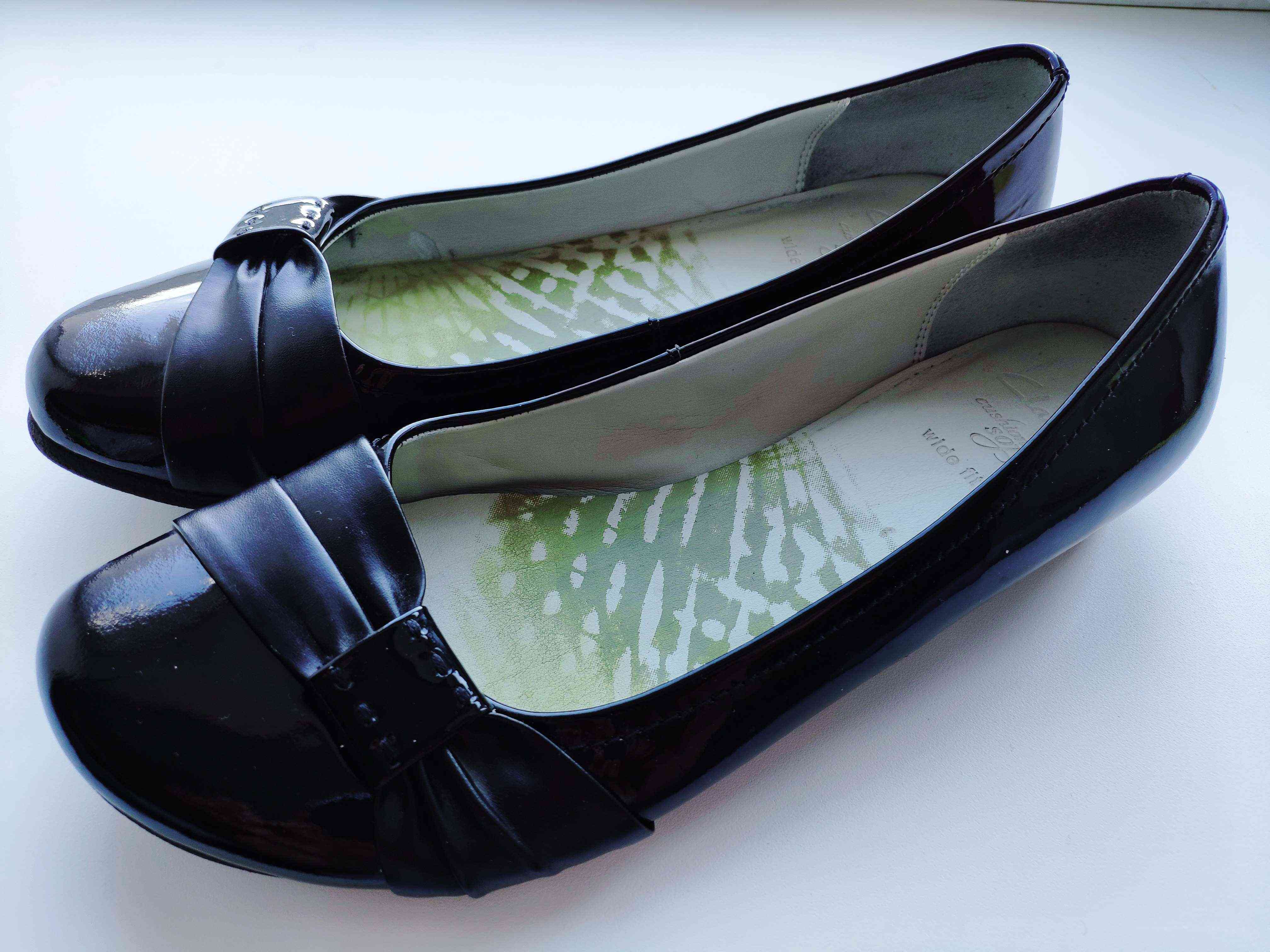 42 (27 см) Кожаные женские туфли на низком ходу