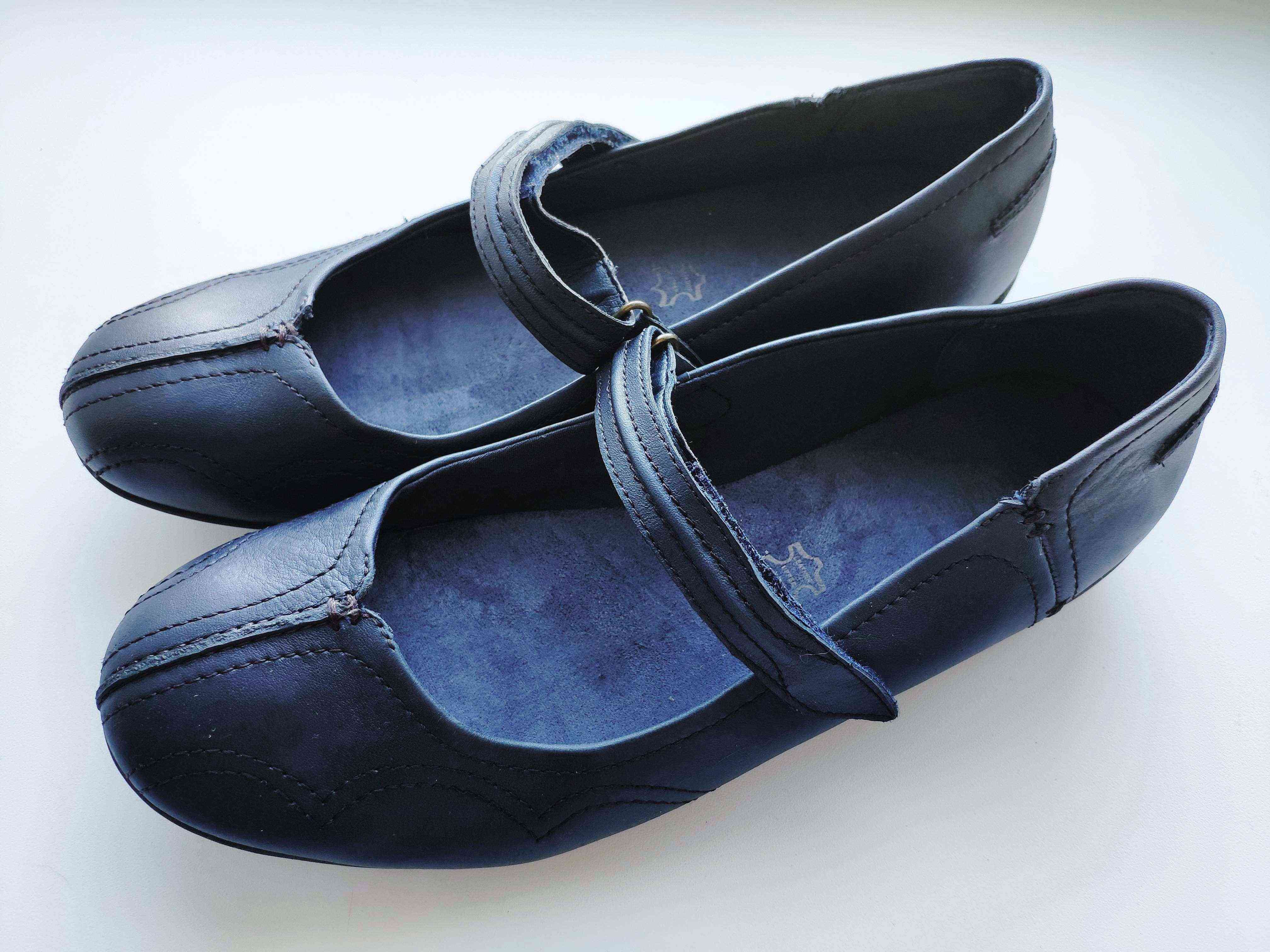 42 (27,5 см) Кожаные женские туфли на низком ходу