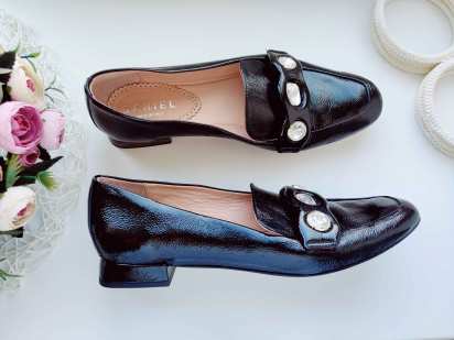 41 (27 см) Шкіряні жіночі туфлі Daniel