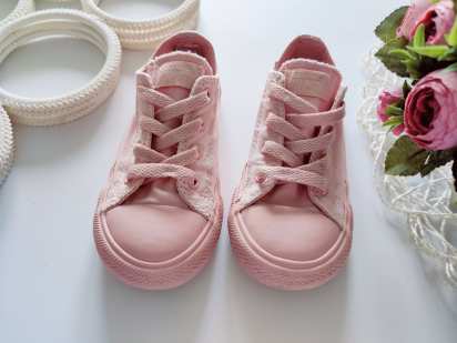 25 (16,3 см) Пудрові кеди