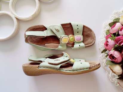 37 (24,5 см) Жіночі босоніжки