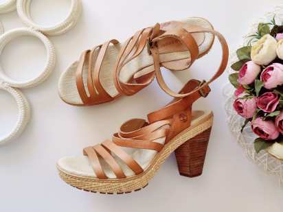 40 (26 см) Фірмові босоніжки