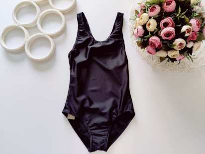 7,8 лет, рост 122,128 Новый черный ластиковый купальник