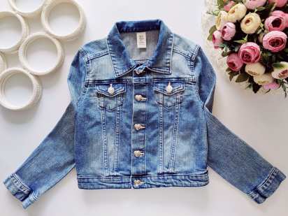 6,7 лет, рост 122 Стрейчевая джинсовка на кнопках