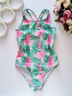 7,8 лет, рост 128 Красивый детский купальник