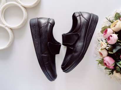 38 (24,5 см) Легкі шкіряні туфлі