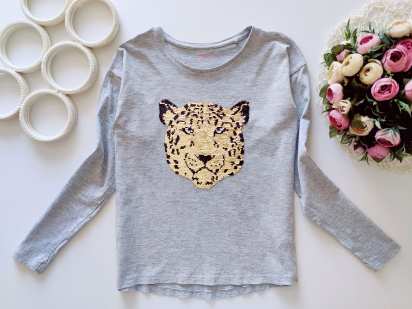 11 лет, рост 146 Лонгслив с пайетками