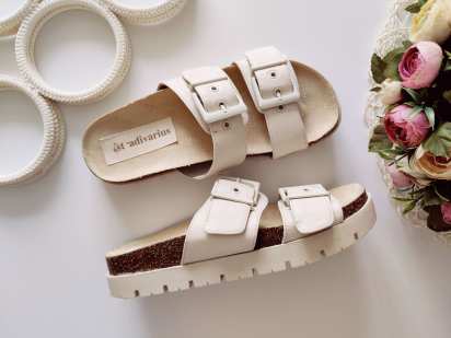 36 (23,5-24 см) Жіночі бежеві шльопанці Stradivarius