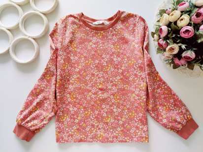 8,10 лет, рост 134,140 Цветочная кофточка