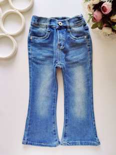 4 года, рост 104 Джинсы клеш